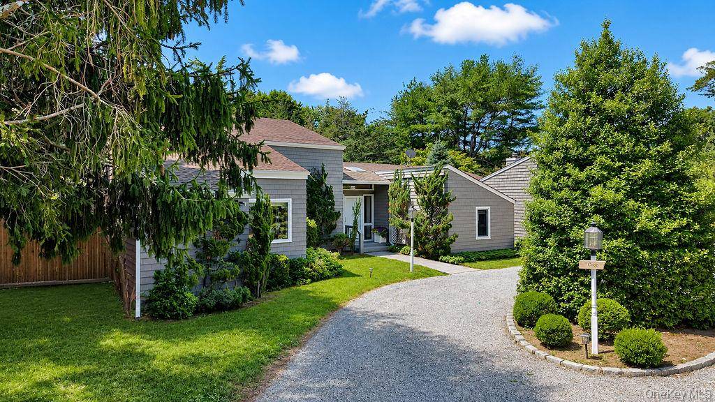 7 Tuthill LN, Remsenburg, NY 11960
