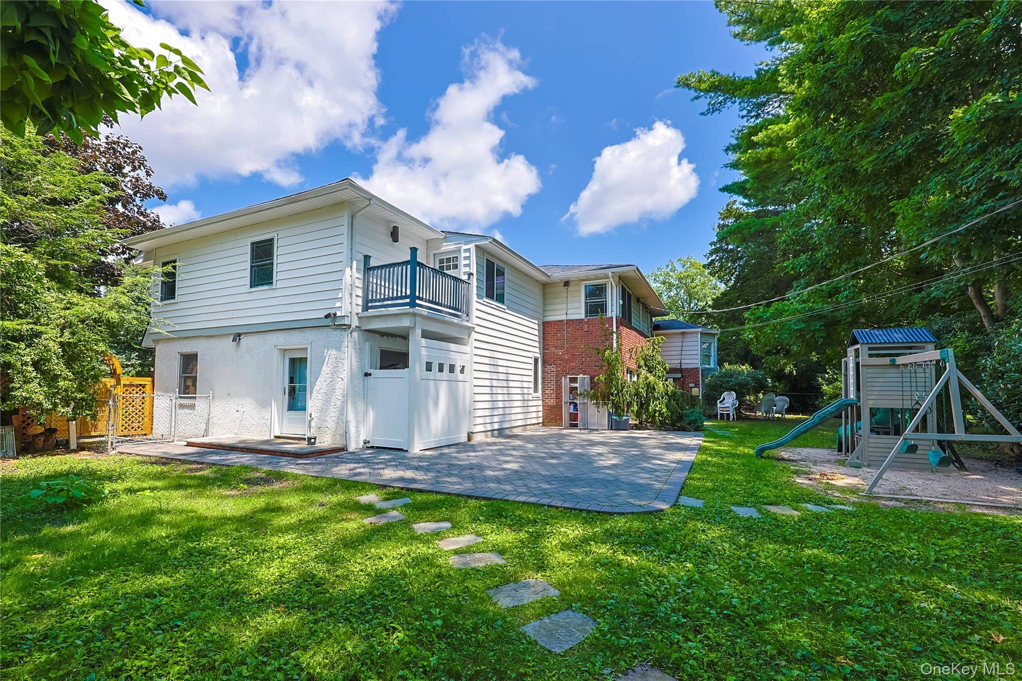 78 Poplar ST, Garden City, NY 11530