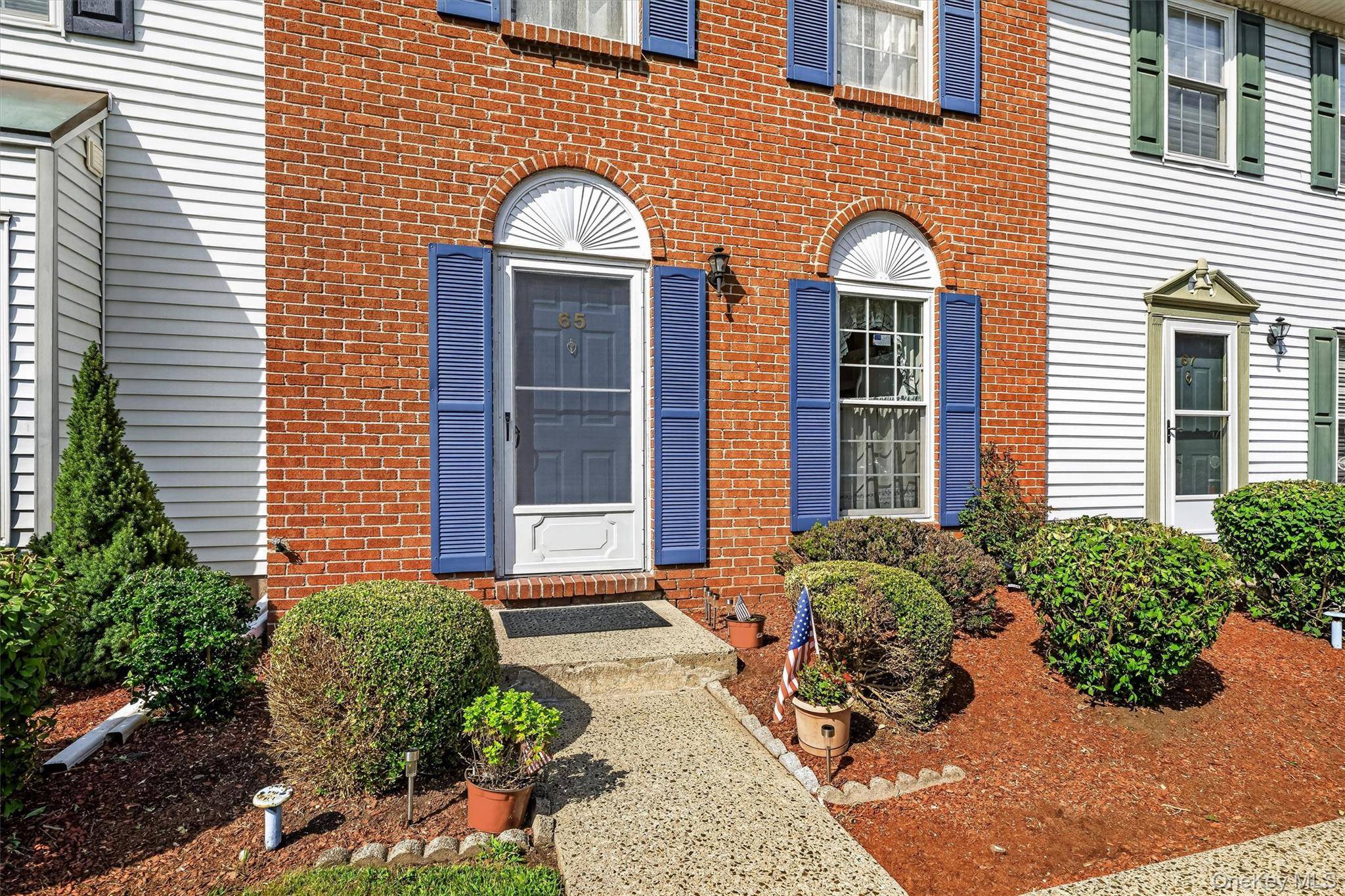 65 Yorkshire TER, Washingtonville, NY 10992