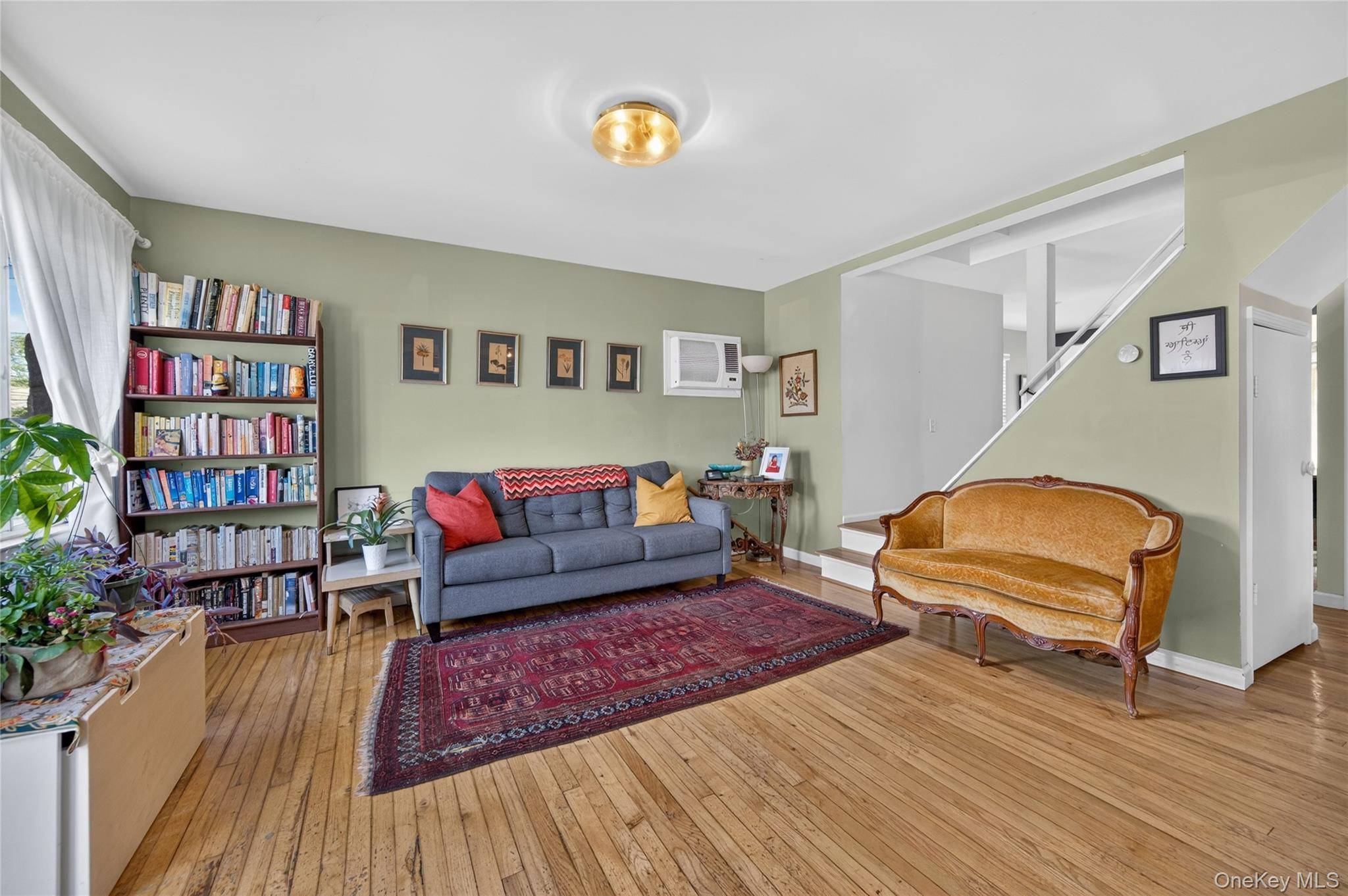 120 Bert AVE, Carle Place, NY 11590