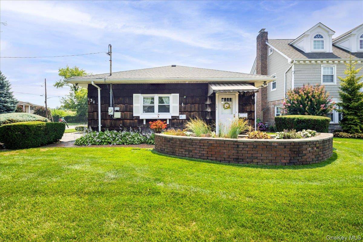131 Oceanview RD, East Rockaway, NY 11518