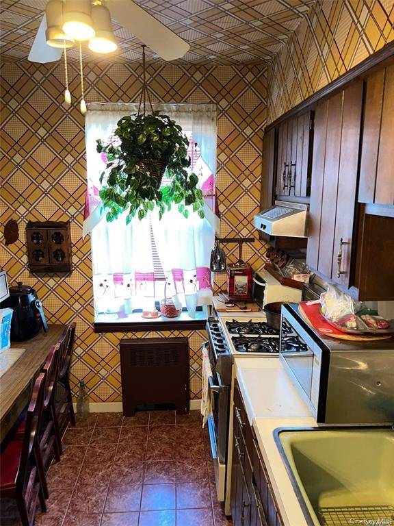 32-40 89th Street #611, East Elmhurst, NY 11369