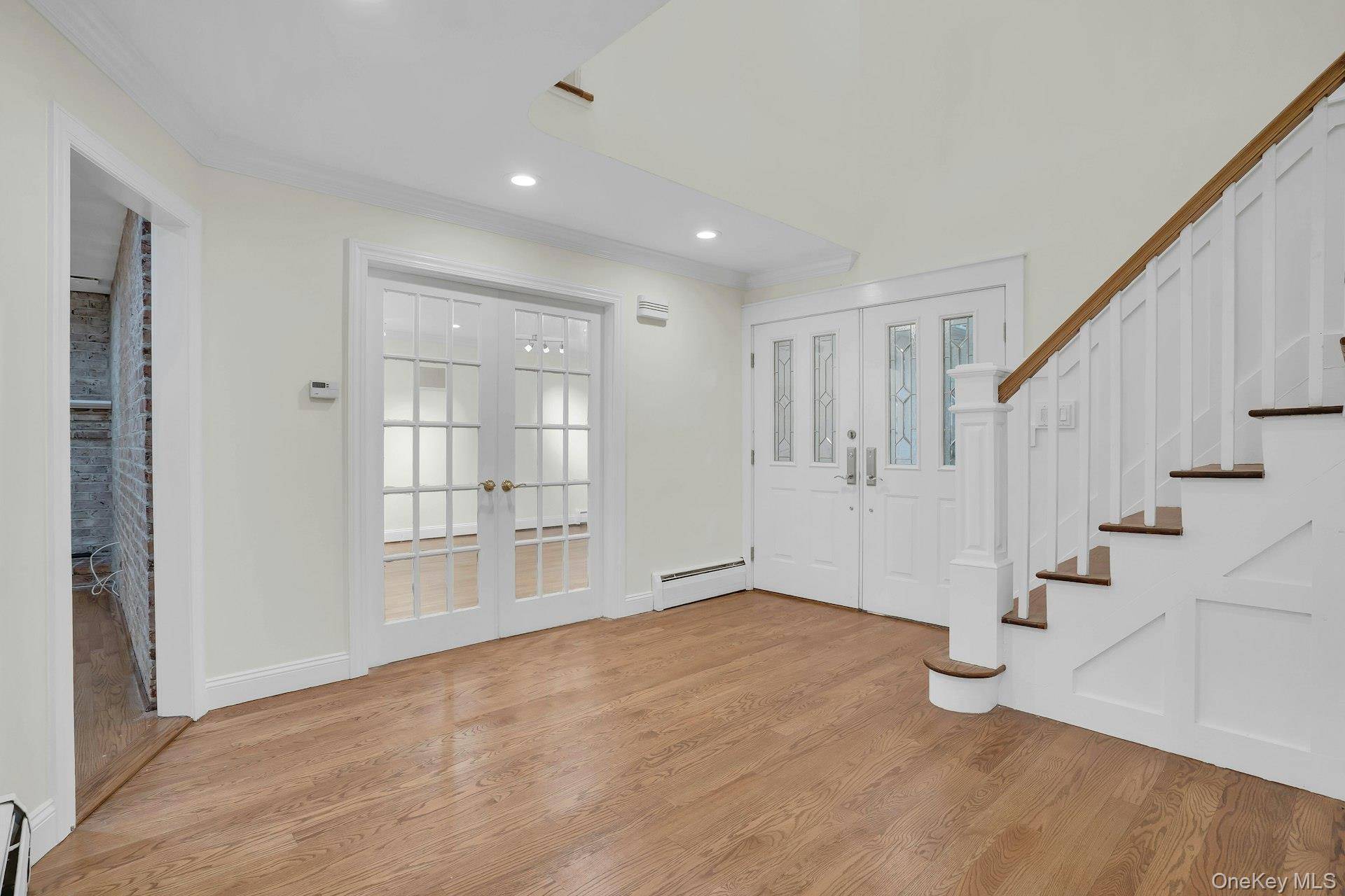 48 Colby DR, Dix Hills, NY 11746
