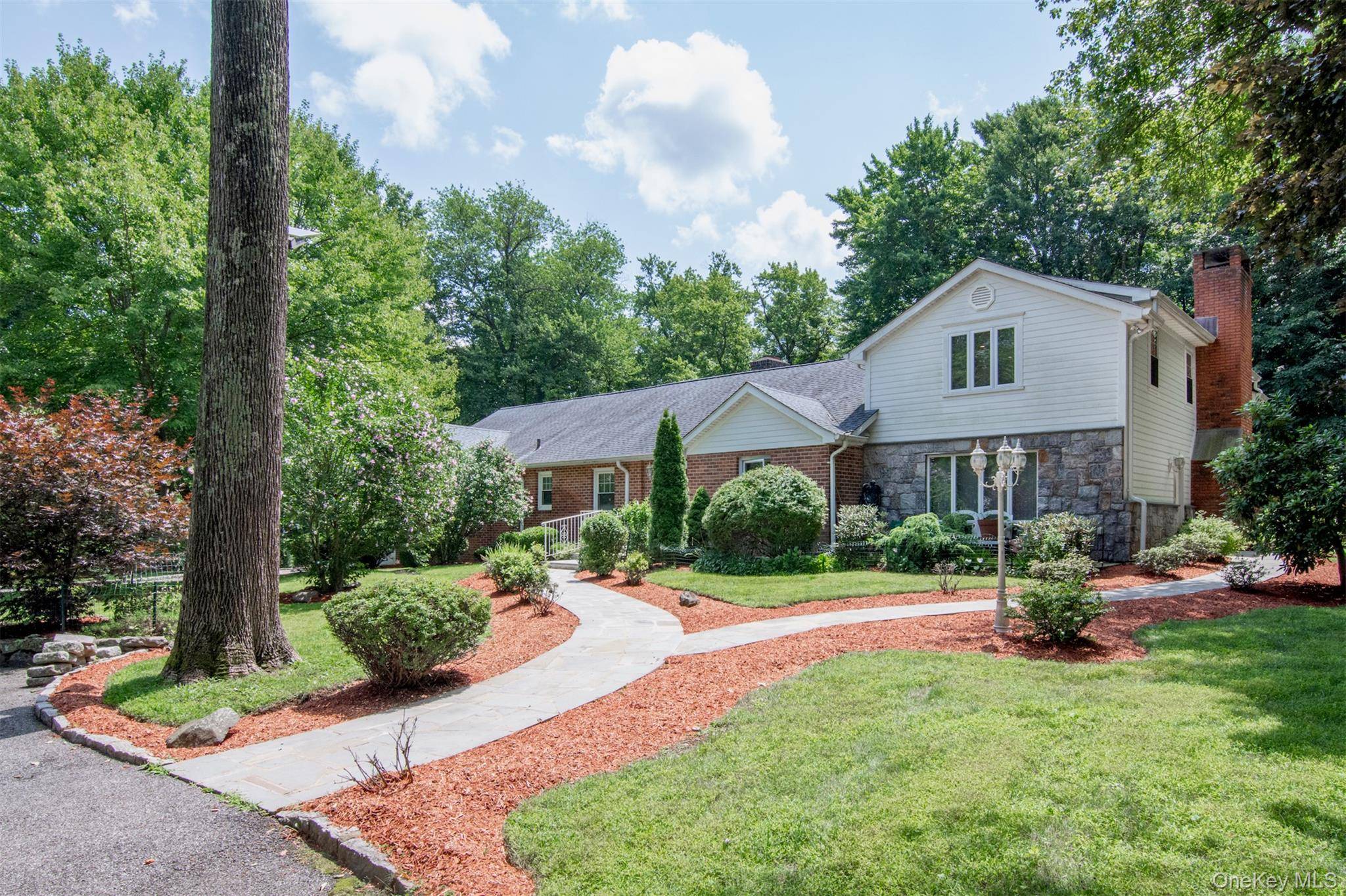 23 Barnaby LN, Hartsdale, NY 10530