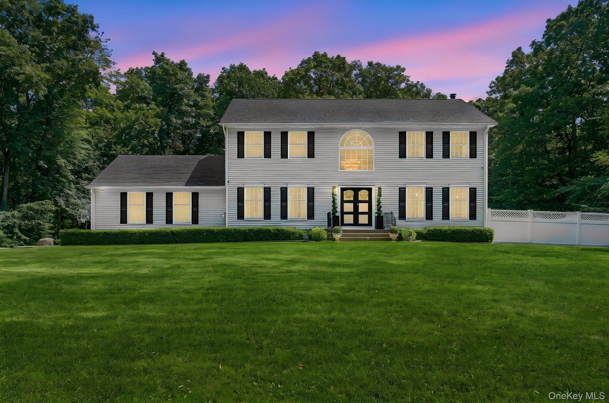 2 Tommys LN, South Salem, NY 10590