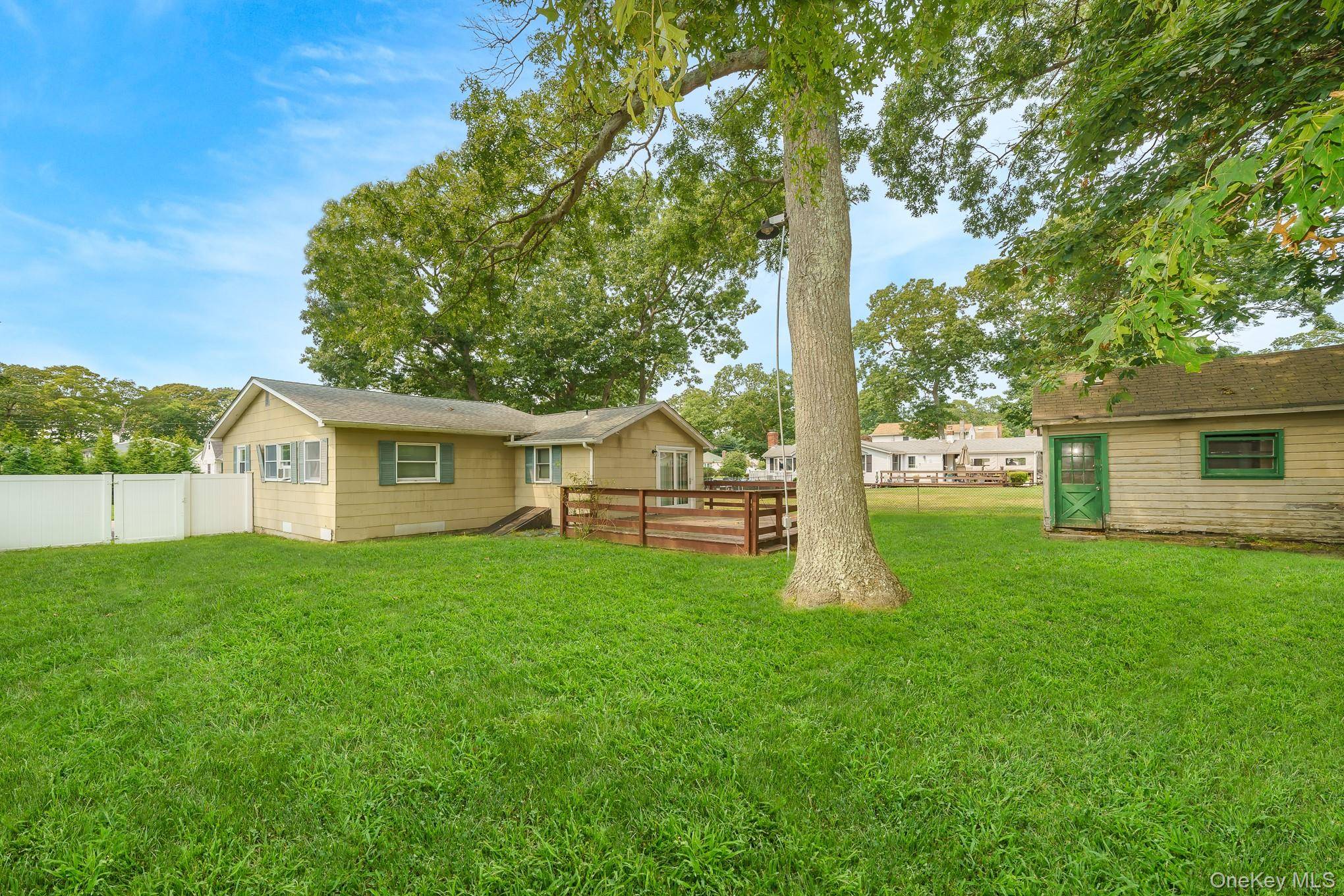 49 Salem ST, Patchogue, NY 11772