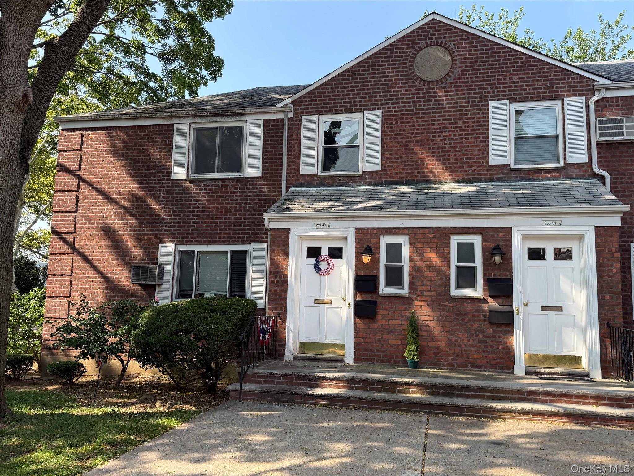 255-49 75th AVE #2nd Floor, Glen Oaks, NY 11004