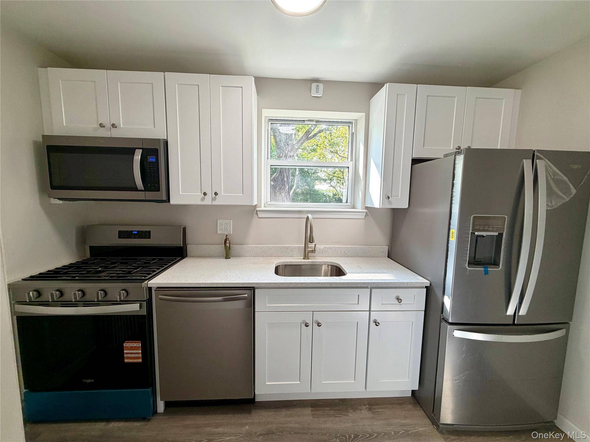 255-49 75th AVE #2nd Floor, Glen Oaks, NY 11004