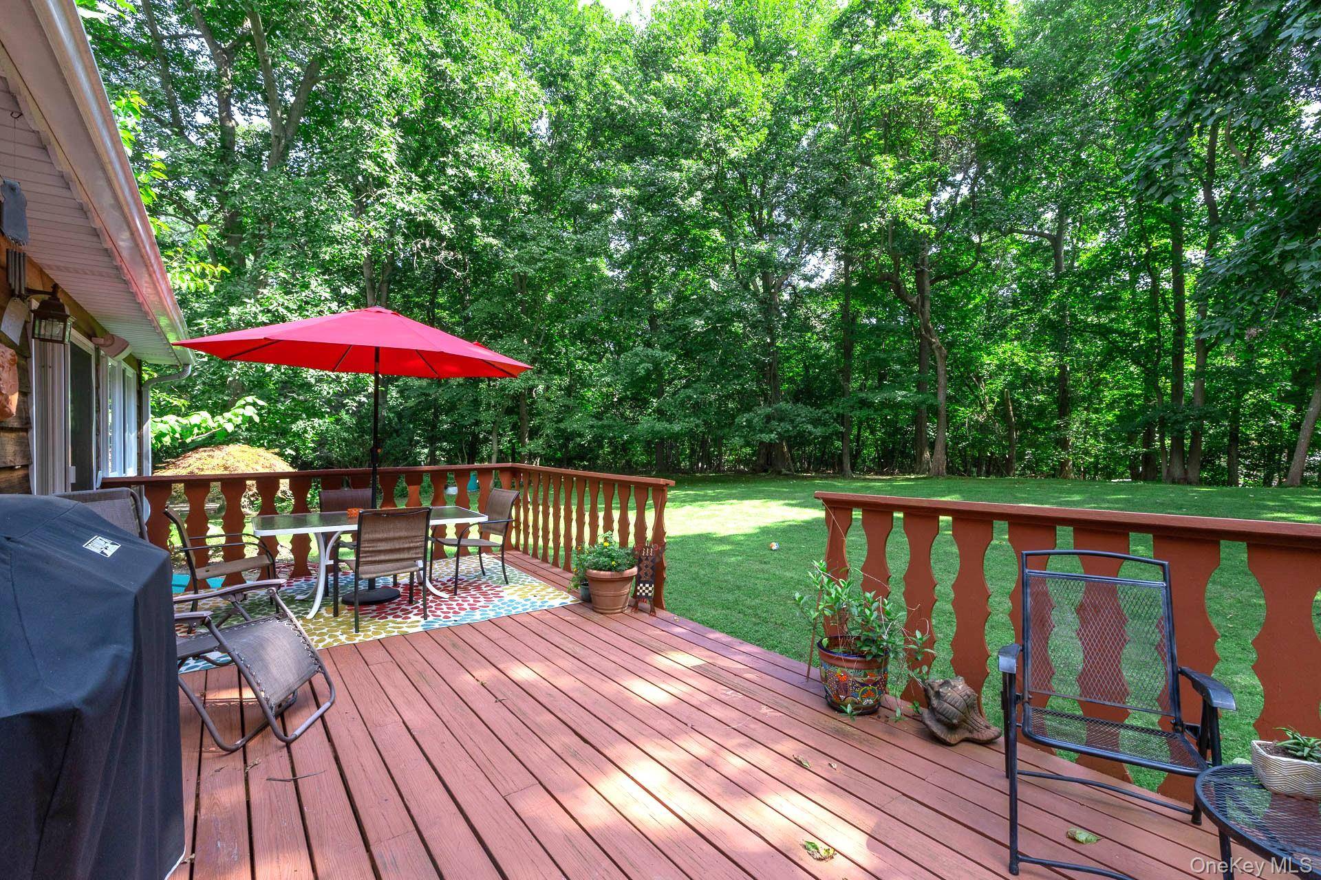 1 Valleywood CT, Head Of The Harbor, NY 11780