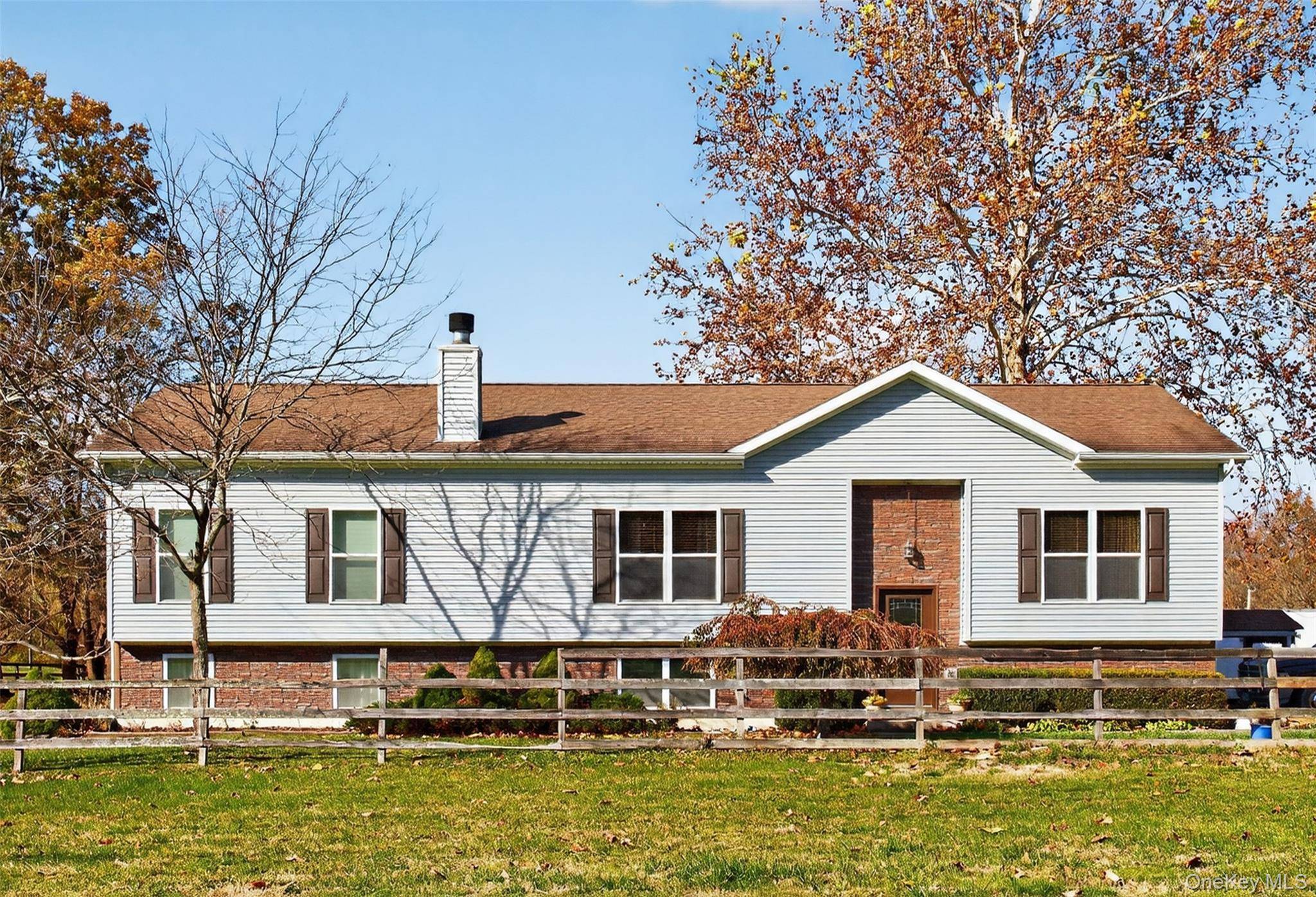 99 Dusinberre RD, Gardiner, NY 12525
