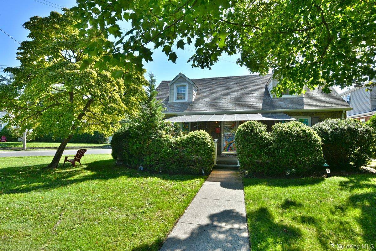 93 Gilmore BLVD, Stewart Manor, NY 11001
