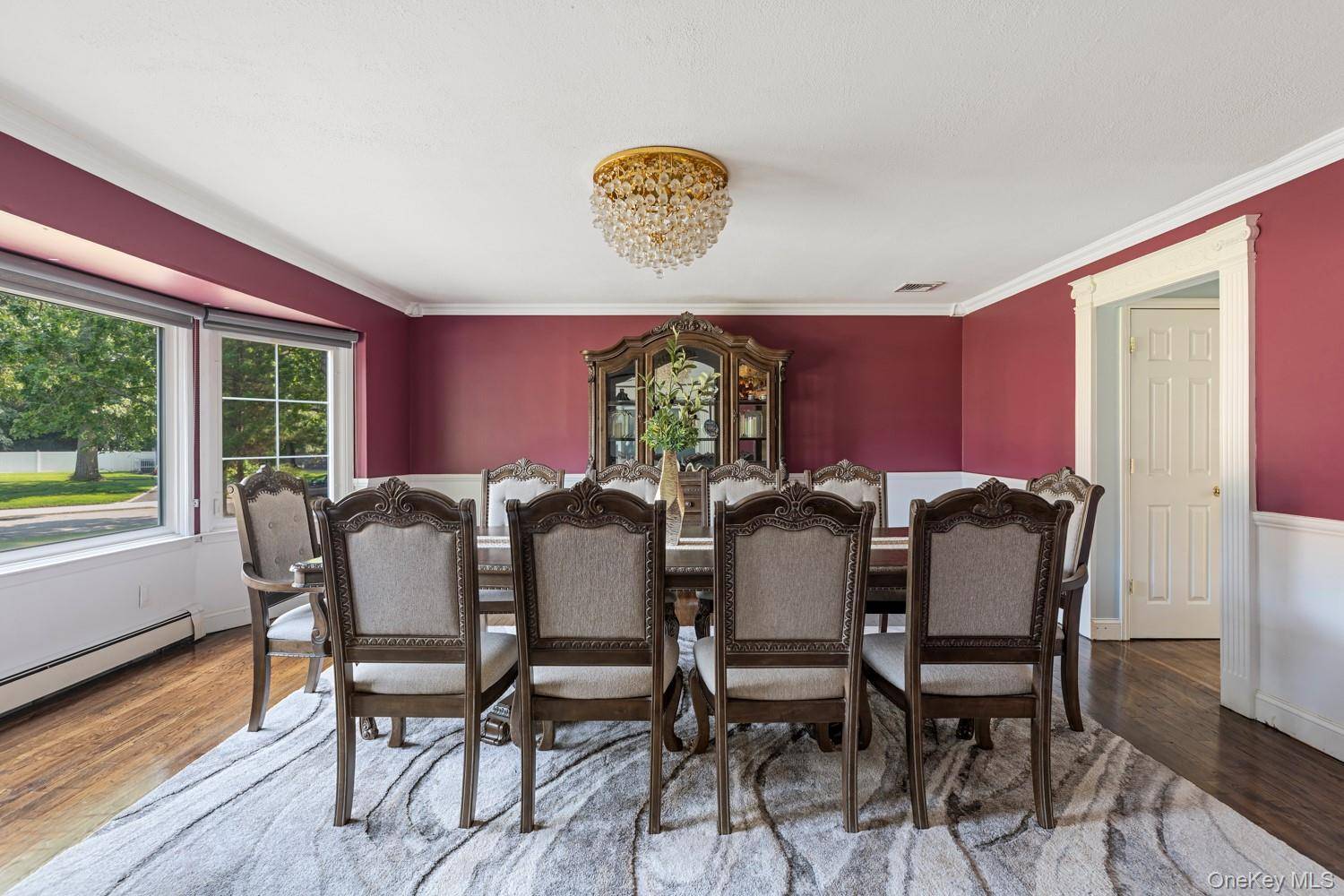 1 Whispering CT, Dix Hills, NY 11746