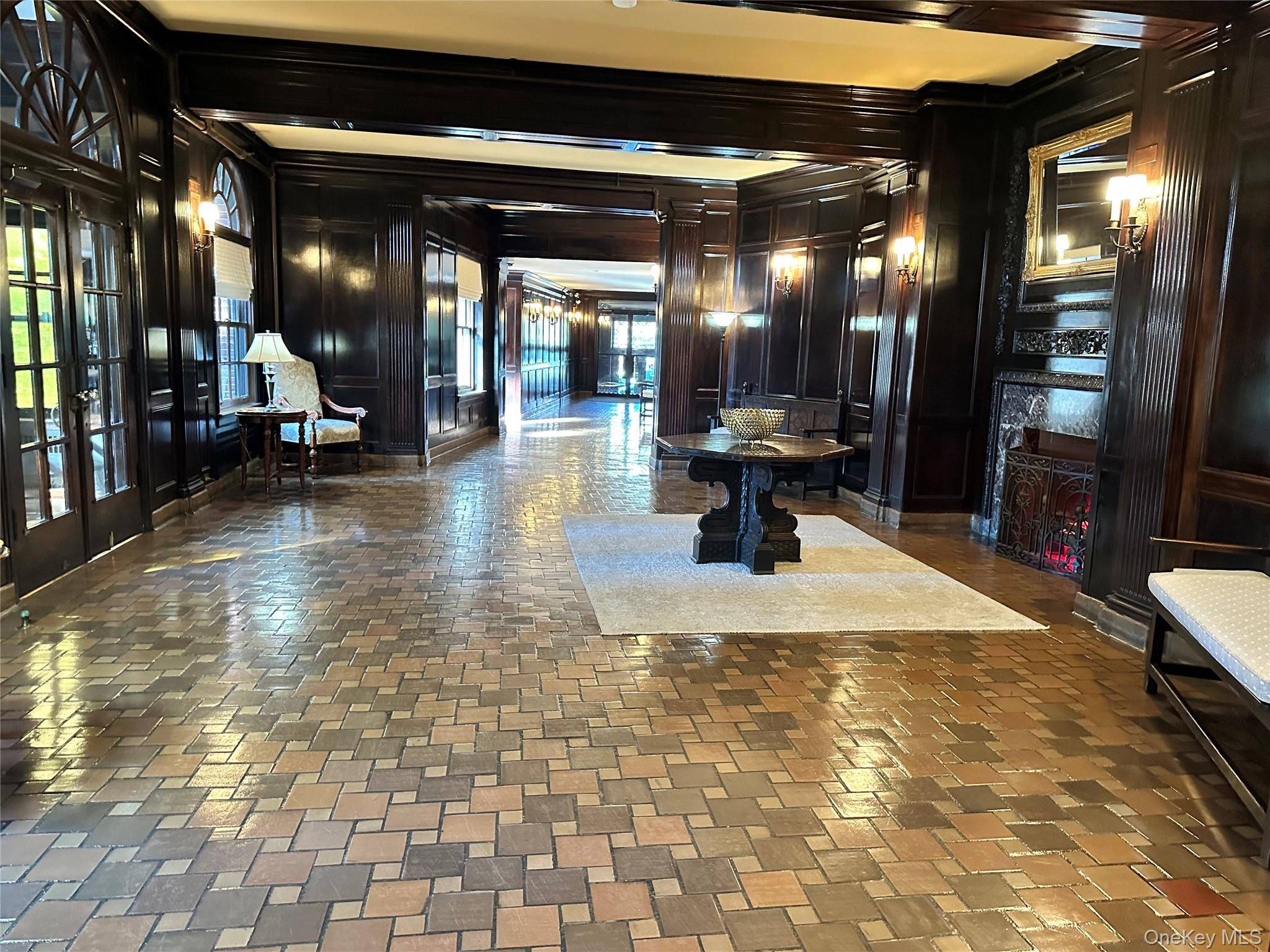 8 Barstow RD #6K, Great Neck, NY 11021