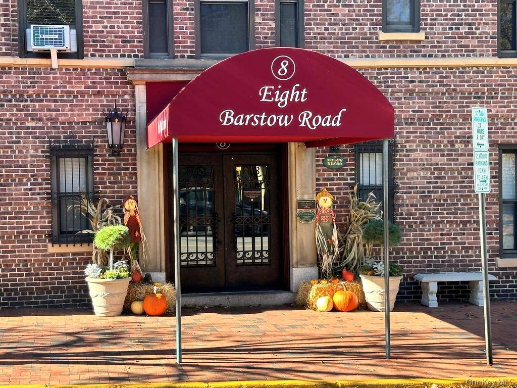 8 Barstow RD #6K, Great Neck, NY 11021