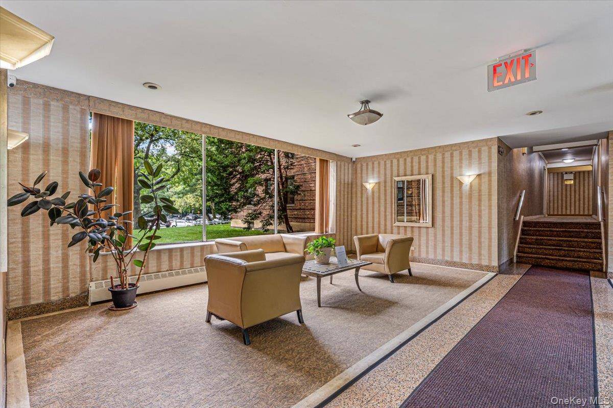 224-24 Union ST #4R, Bayside, NY 11364