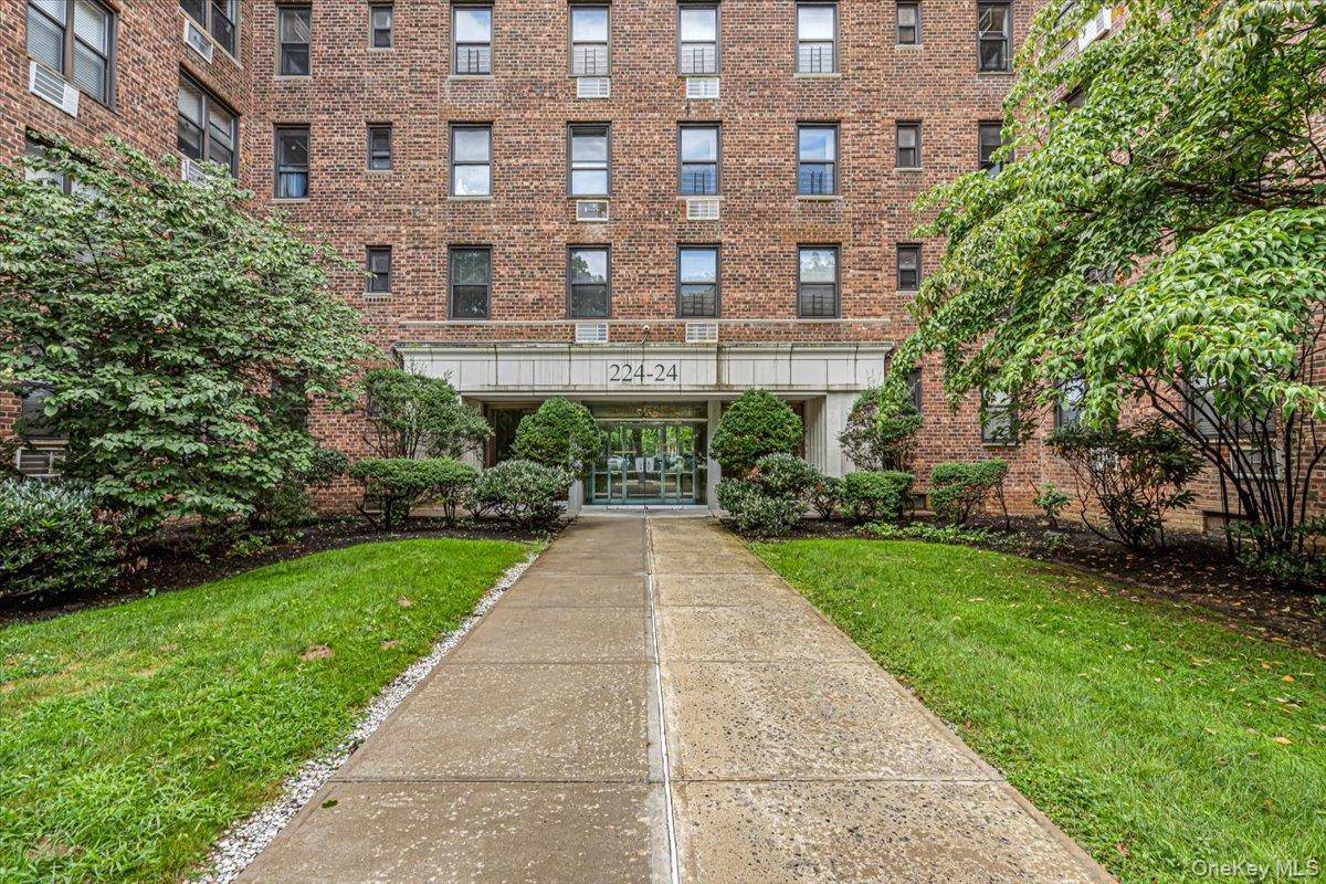 224-24 Union ST #4R, Bayside, NY 11364