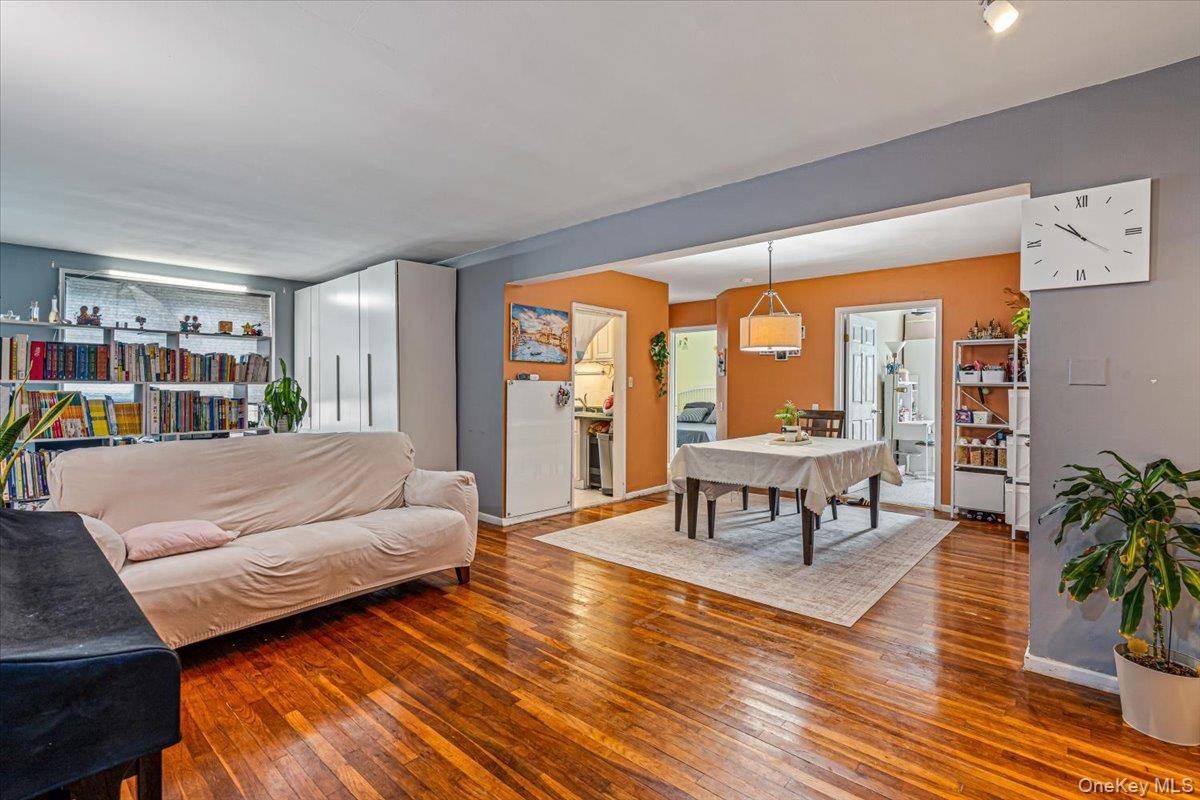 224-24 Union ST #4R, Bayside, NY 11364