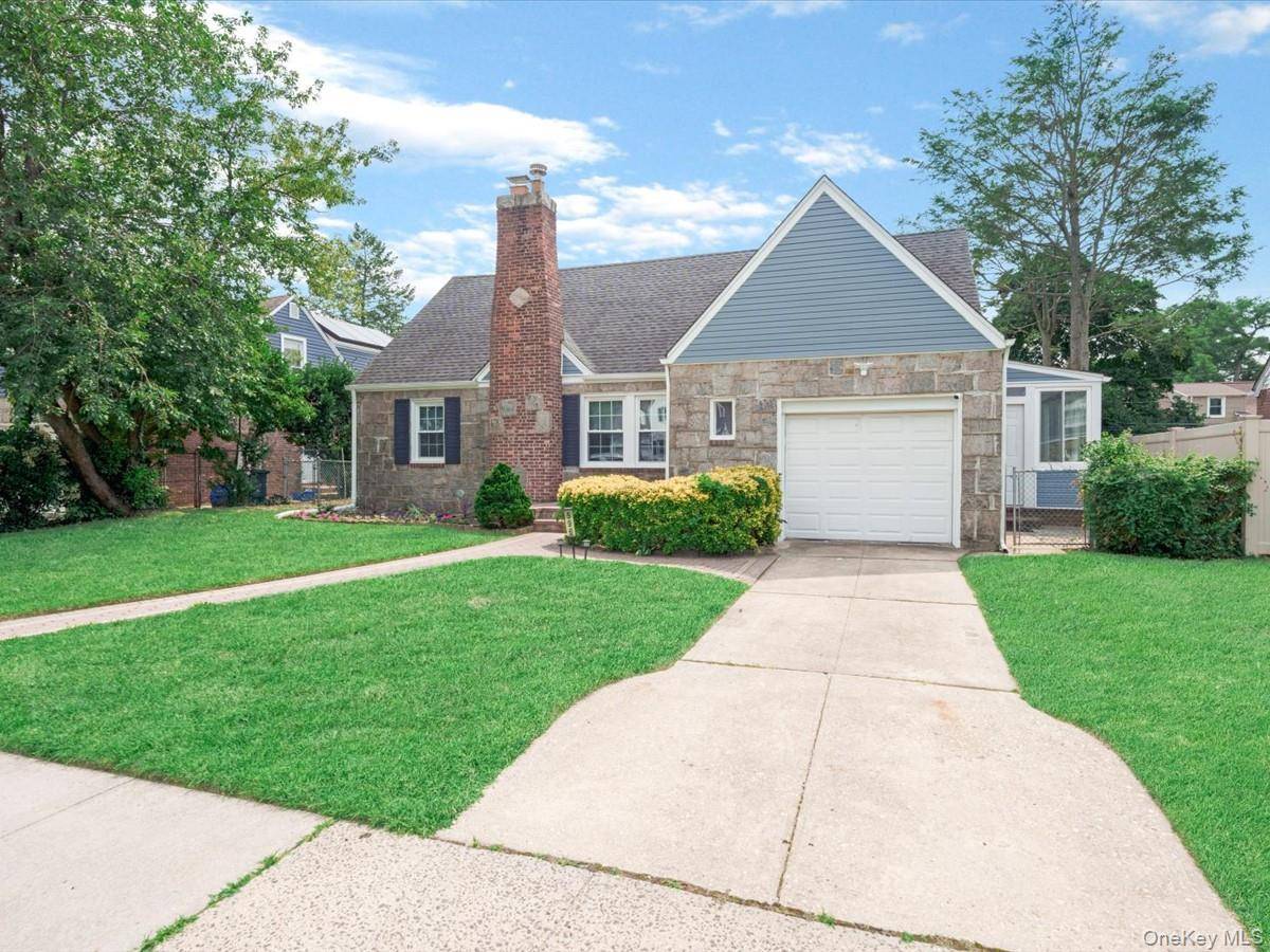 596 Terrace PL, Baldwin, NY 11510