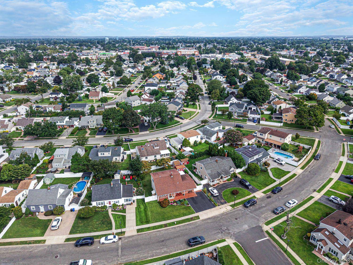 60 Academy LN, Levittown, NY 11756