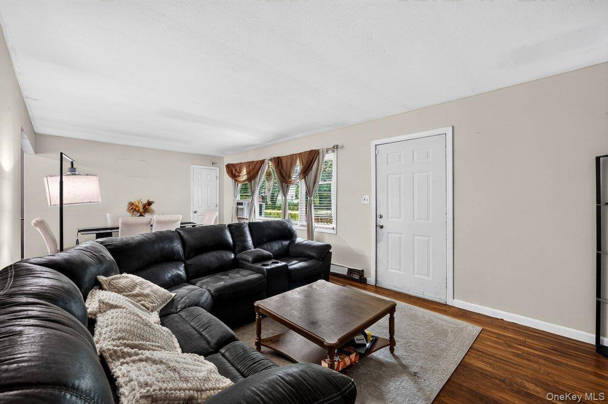 287 Whittier DR, Mastic Beach, NY 11951