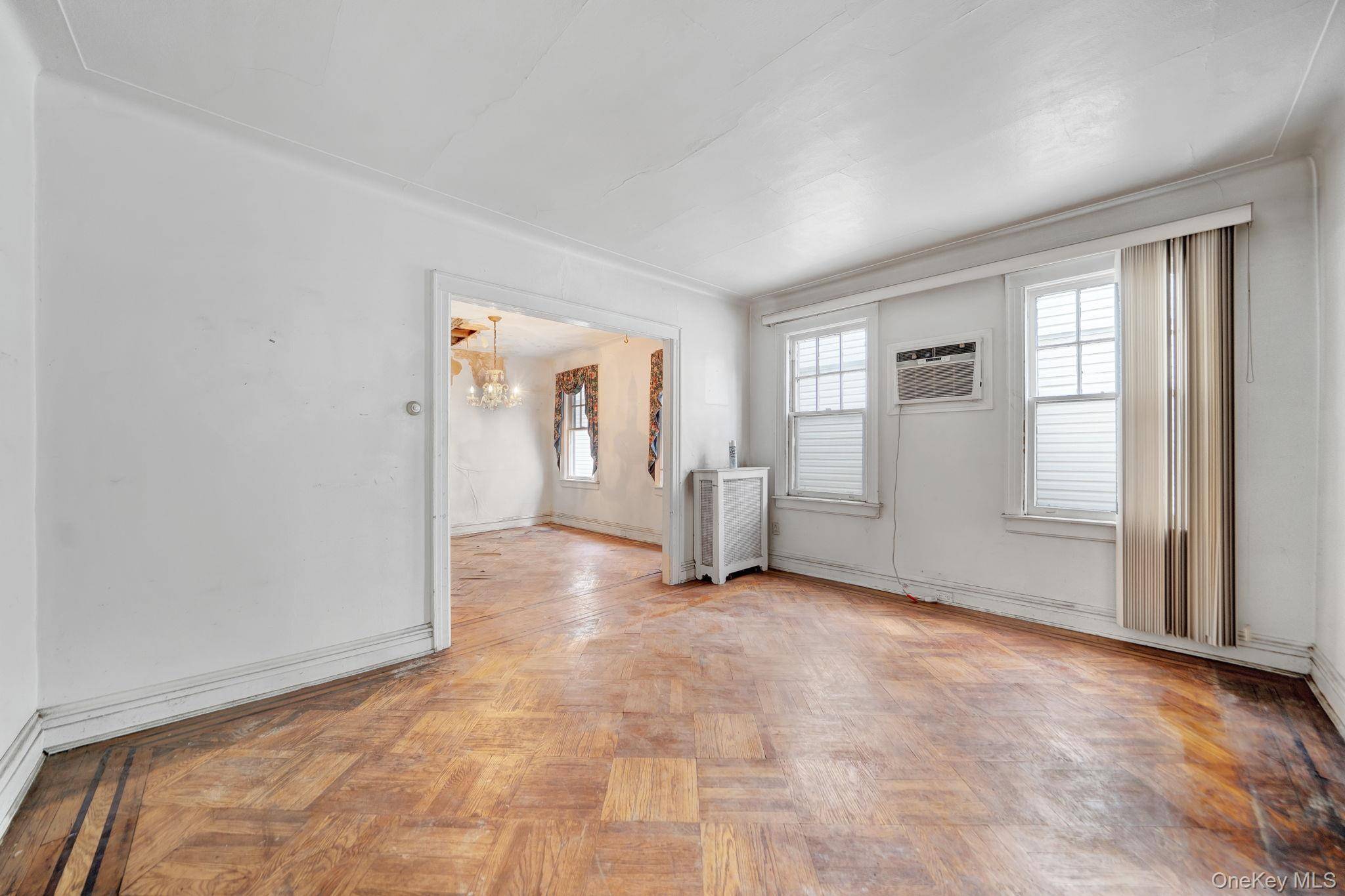 61-43 Wetherole ST, Rego Park, NY 11374