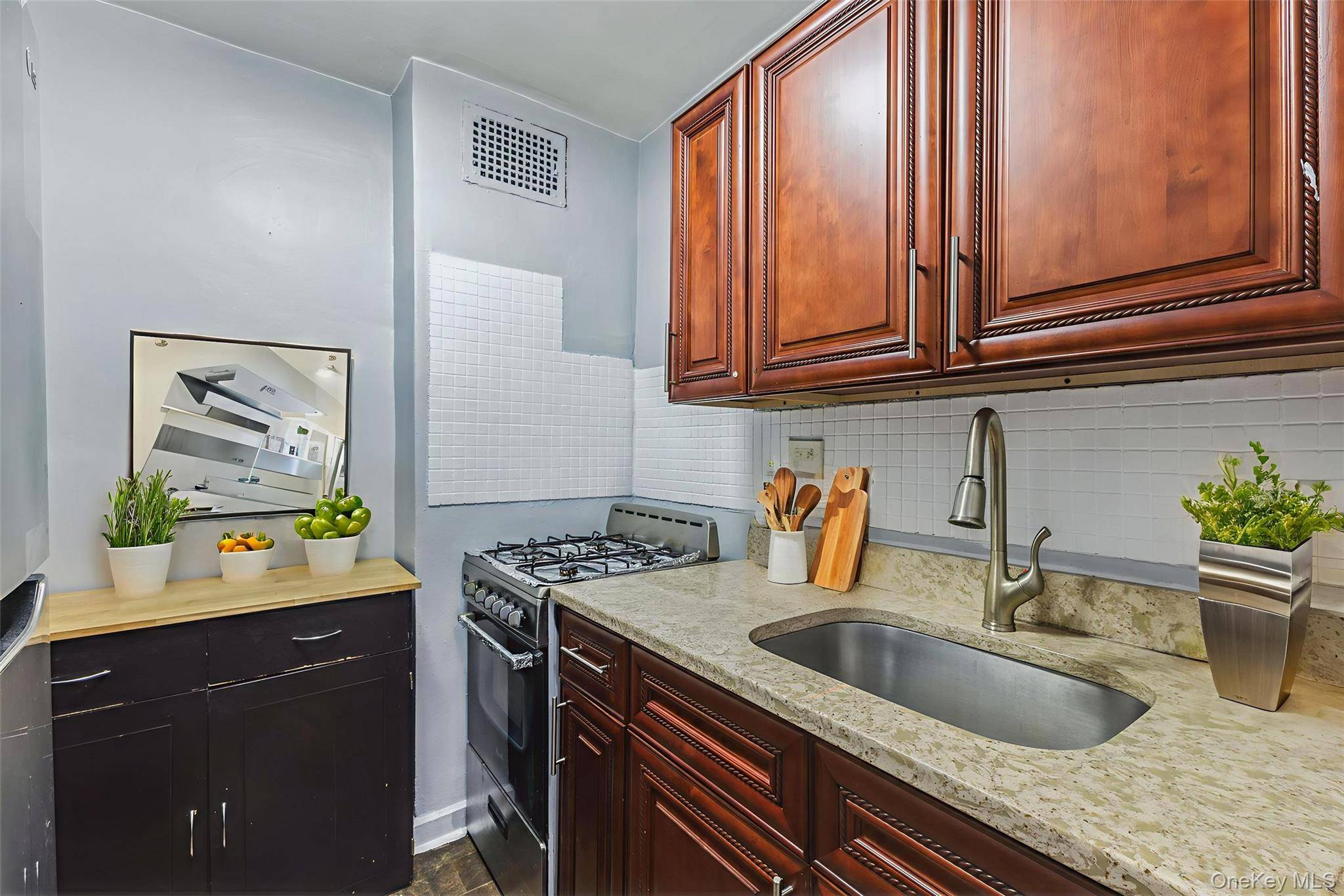 99-10 60th AVE #1A, Corona, NY 11368