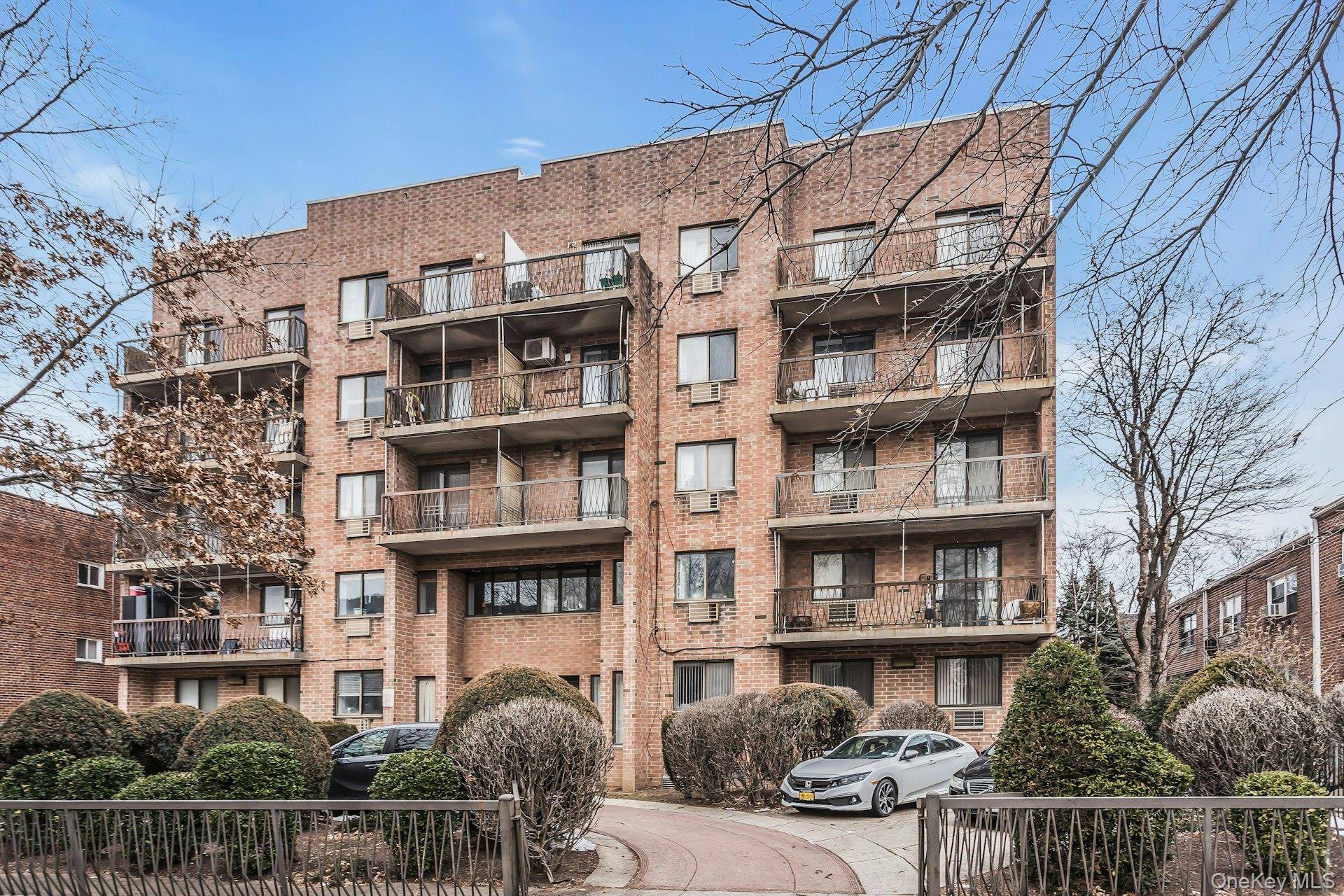 147-45 Barclay AVE #5B, Flushing, NY 11355