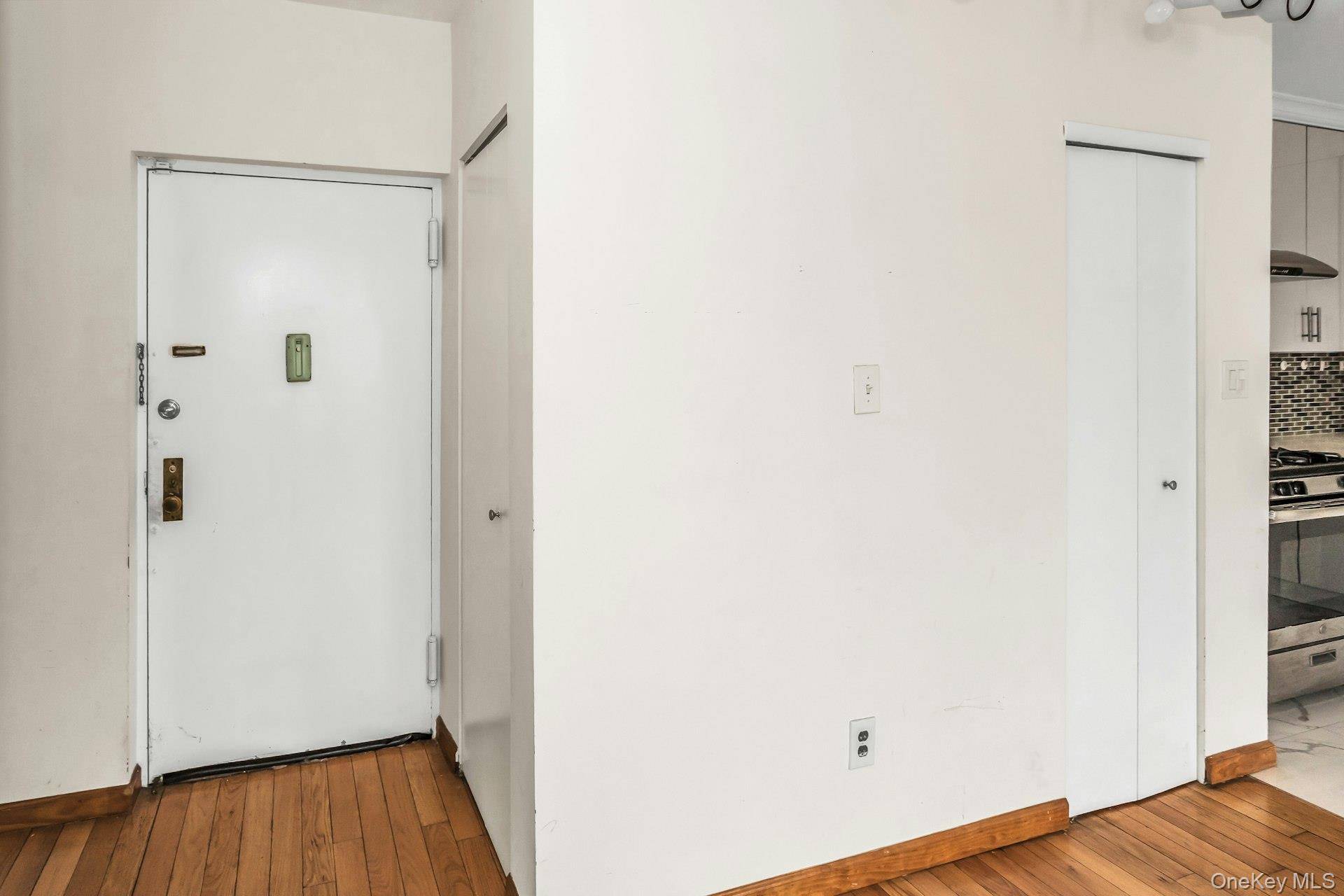 147-45 Barclay AVE #5B, Flushing, NY 11355