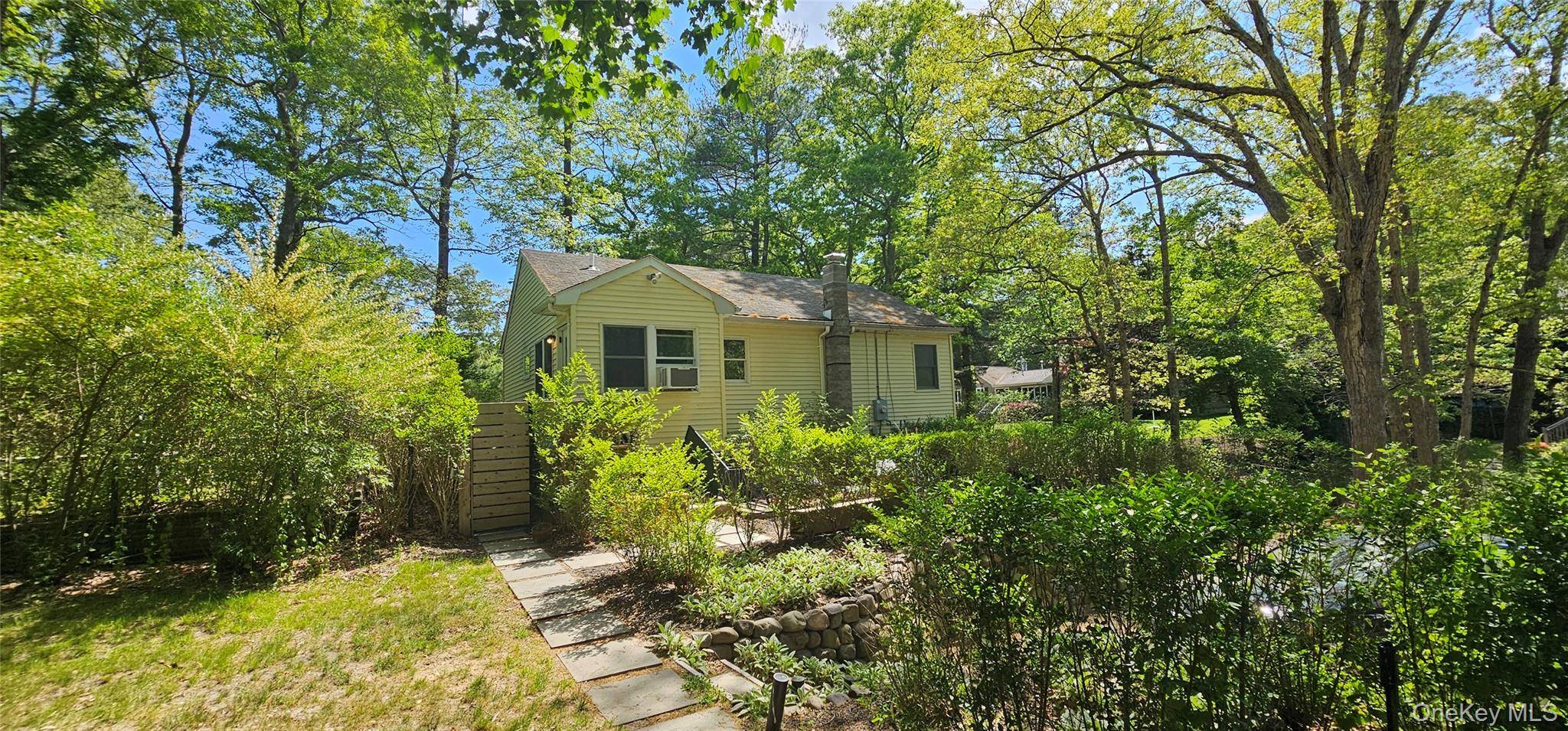 176 Maple AVE, Flanders, NY 11901