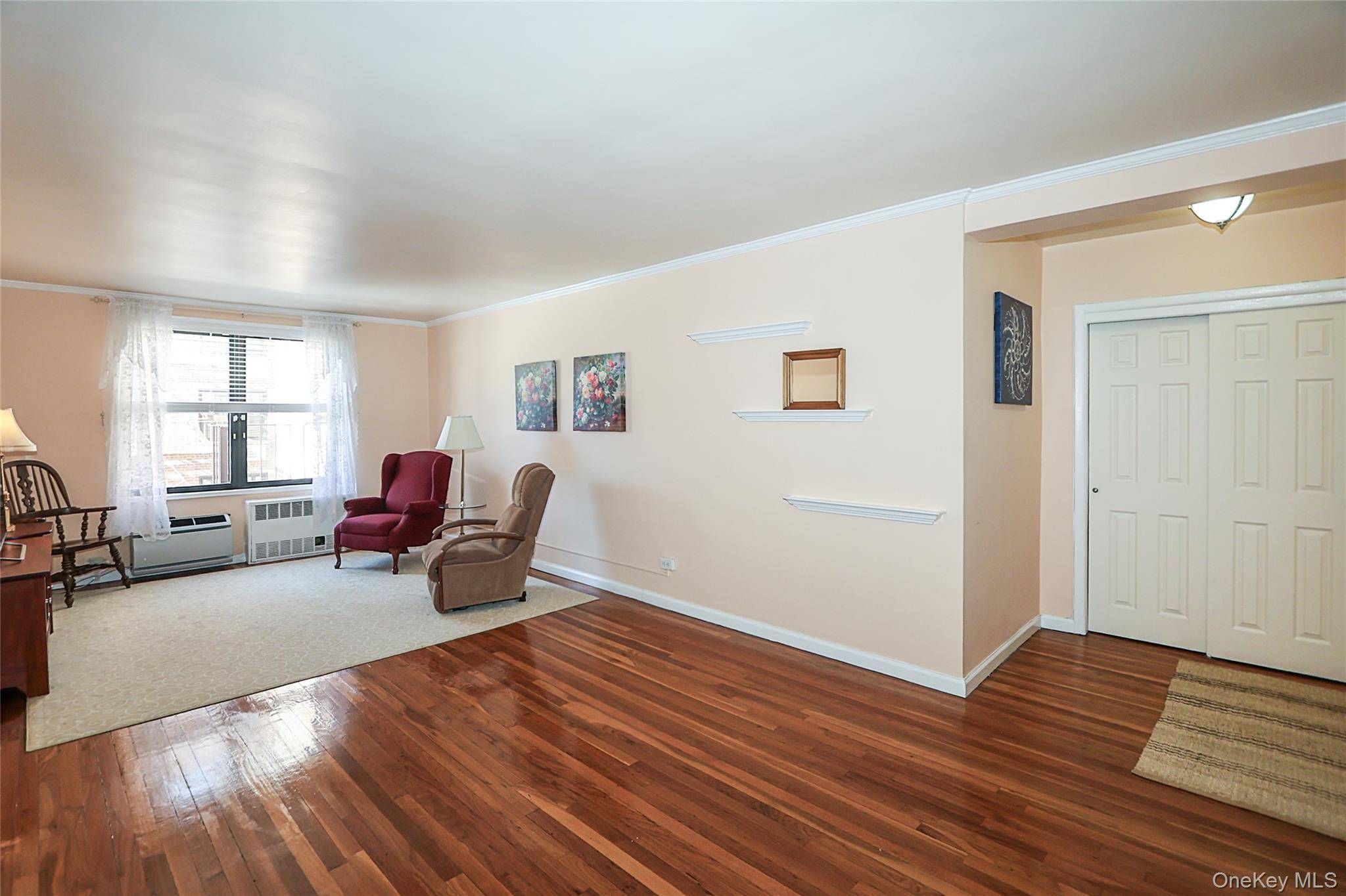 224-24 Union TPKE #4H, Oakland Gardens, NY 11364
