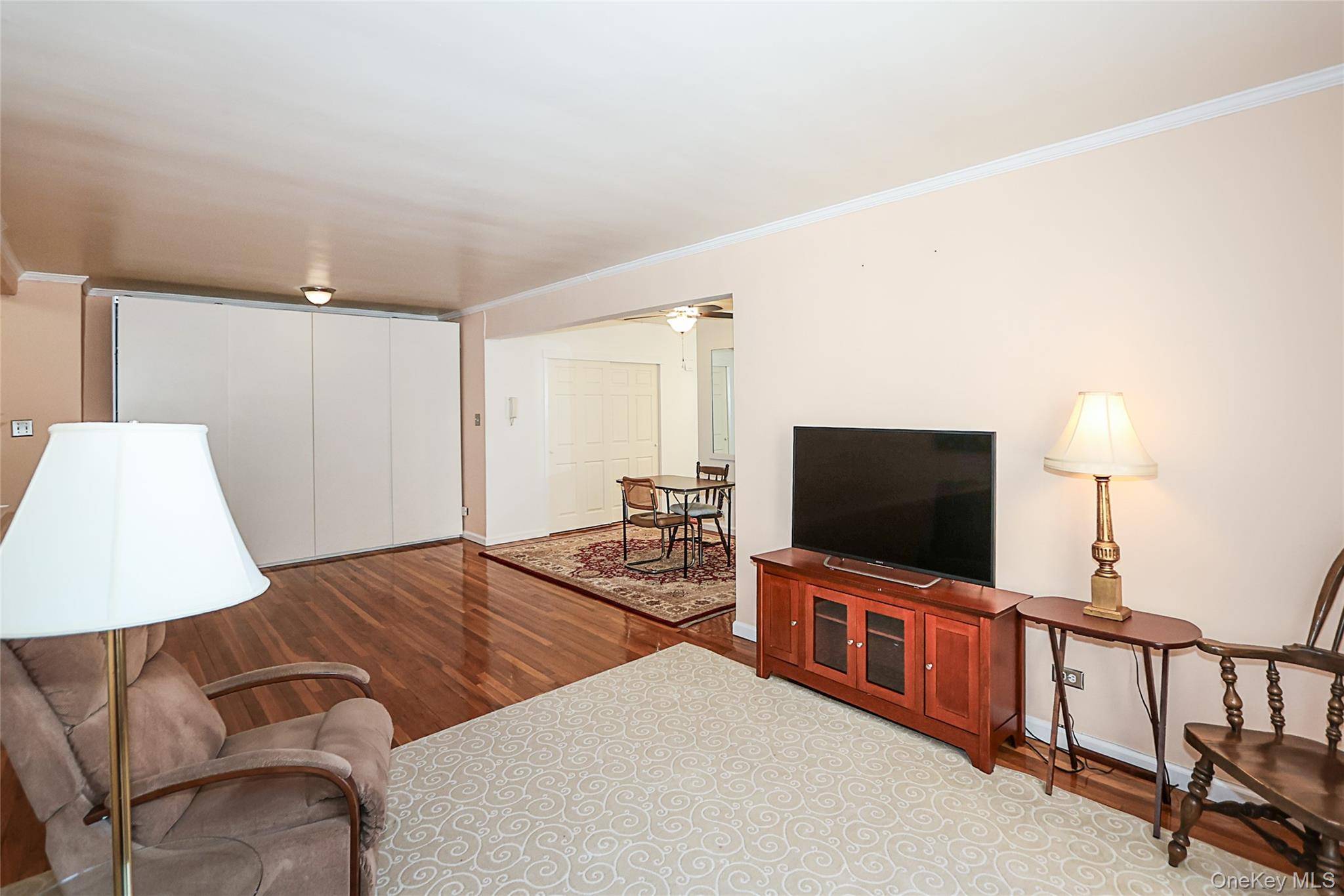 224-24 Union TPKE #4H, Oakland Gardens, NY 11364