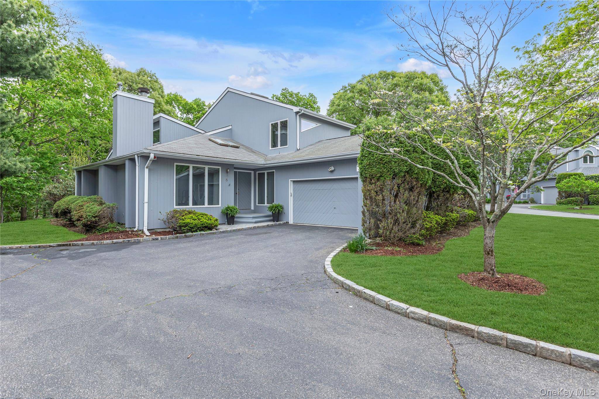 6 Gerriet CT, Northport, NY 11768