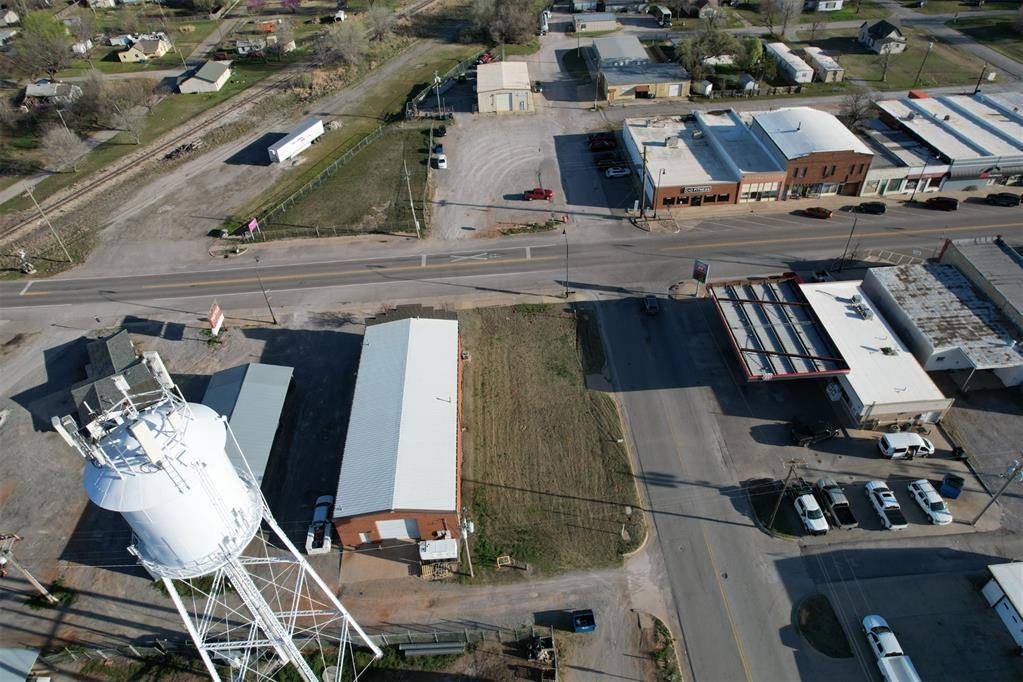 402 W Main Street HWY, Tuttle, OK 73089