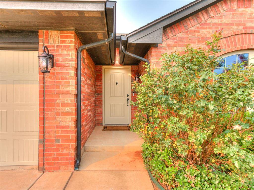 18404 Scarborough DR, Edmond, OK 73012