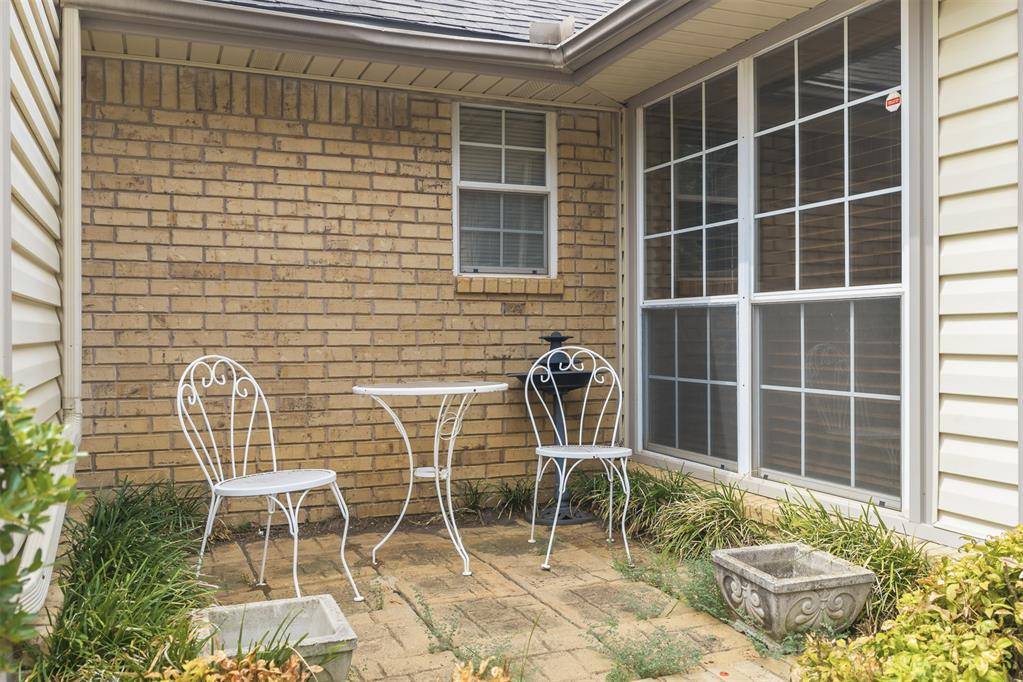 2202 Lakewood DR, Chickasha, OK 73018