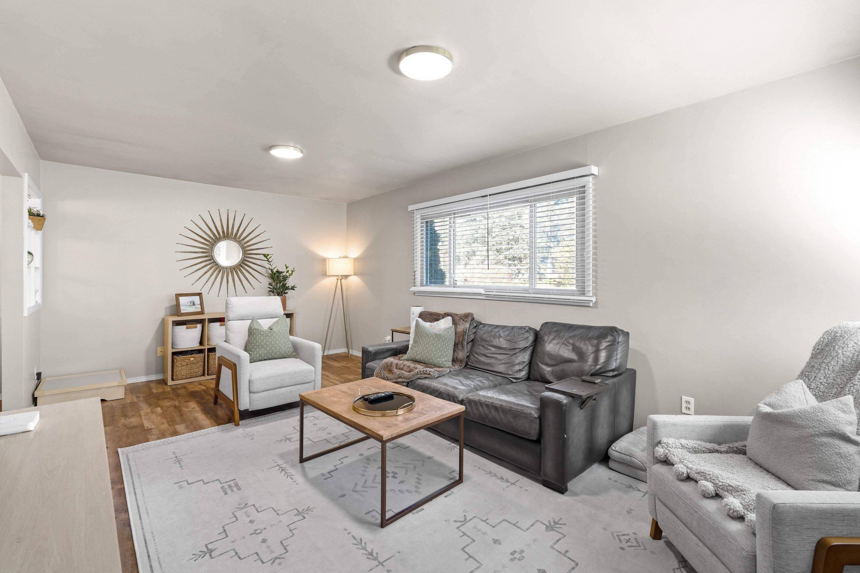 11224 E 18th Ave, Spokane Valley, WA 99206