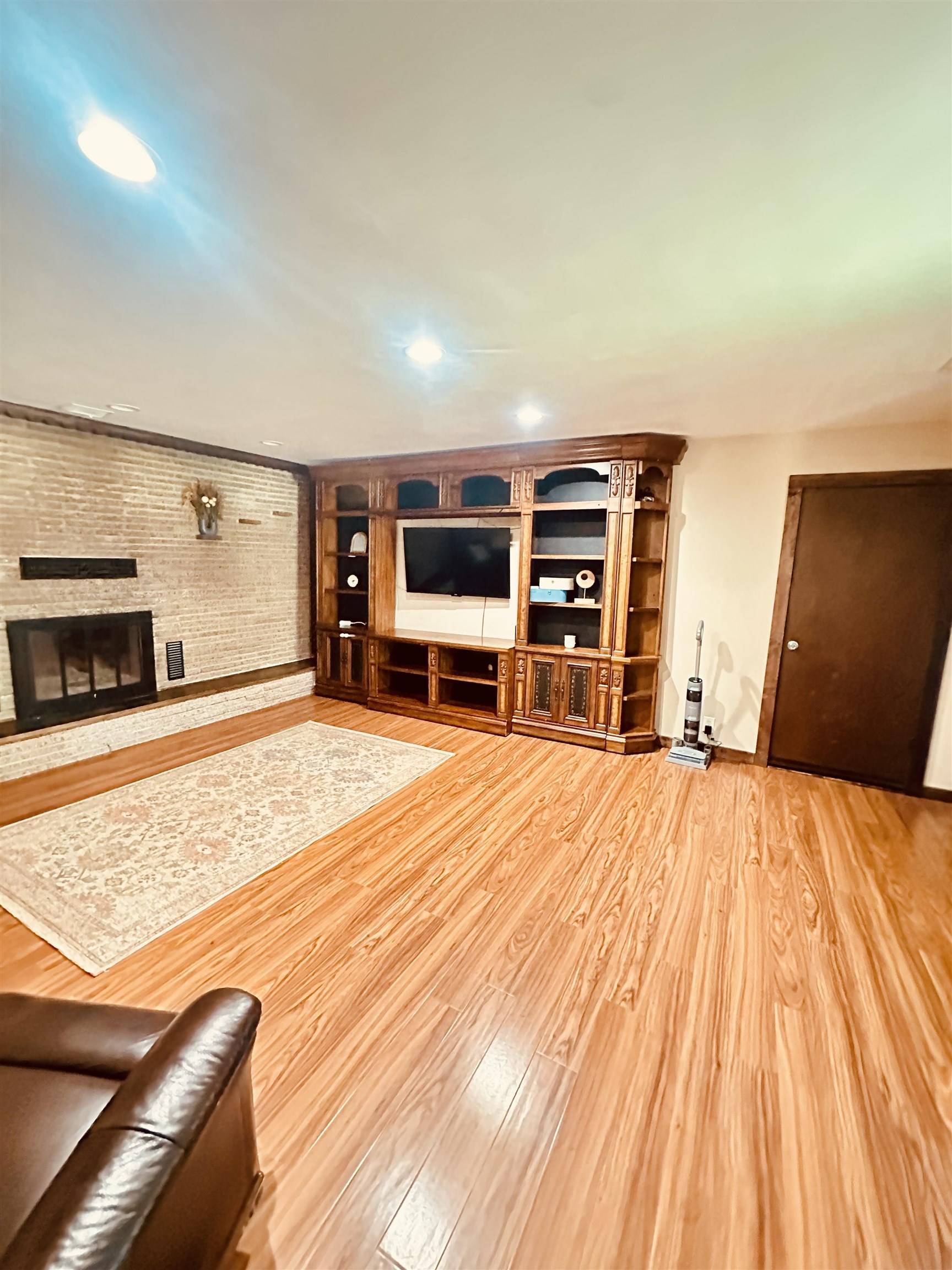 342 S Winterset Ln, Wichita, KS 67209