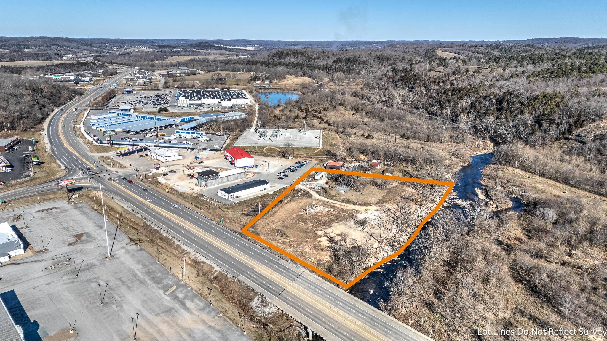 143 Missouri LN, Pineville, MO 64856