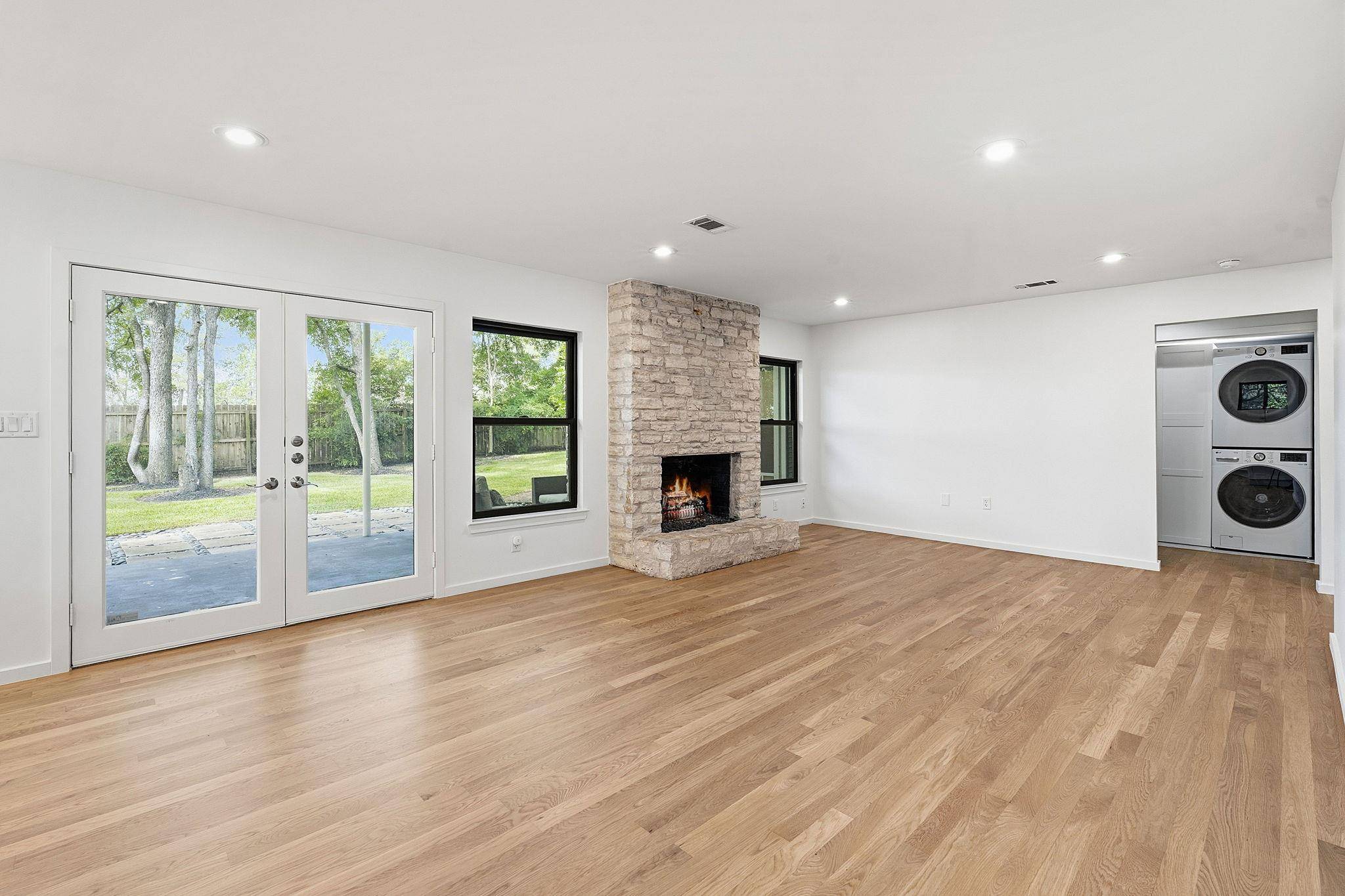 2114 Wychwood DR, Austin, TX 78746