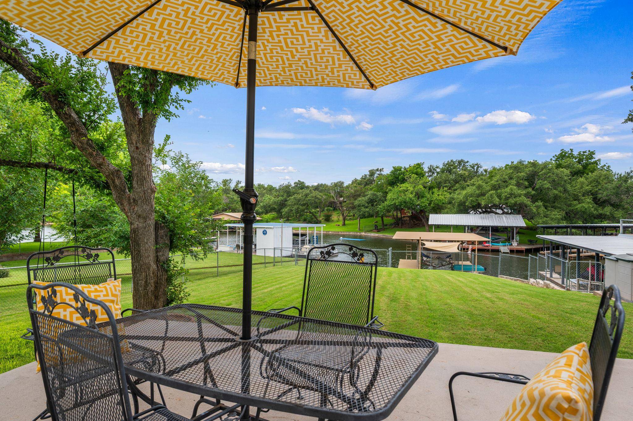 2350 Wisteria DR, Kingsland, TX 78639