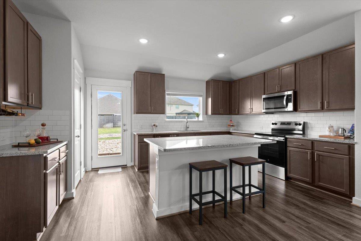 321 Buffalo View LN, Georgetown, TX 78628