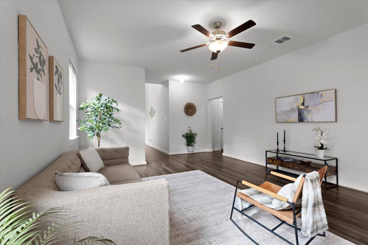 321 Buffalo View LN, Georgetown, TX 78628