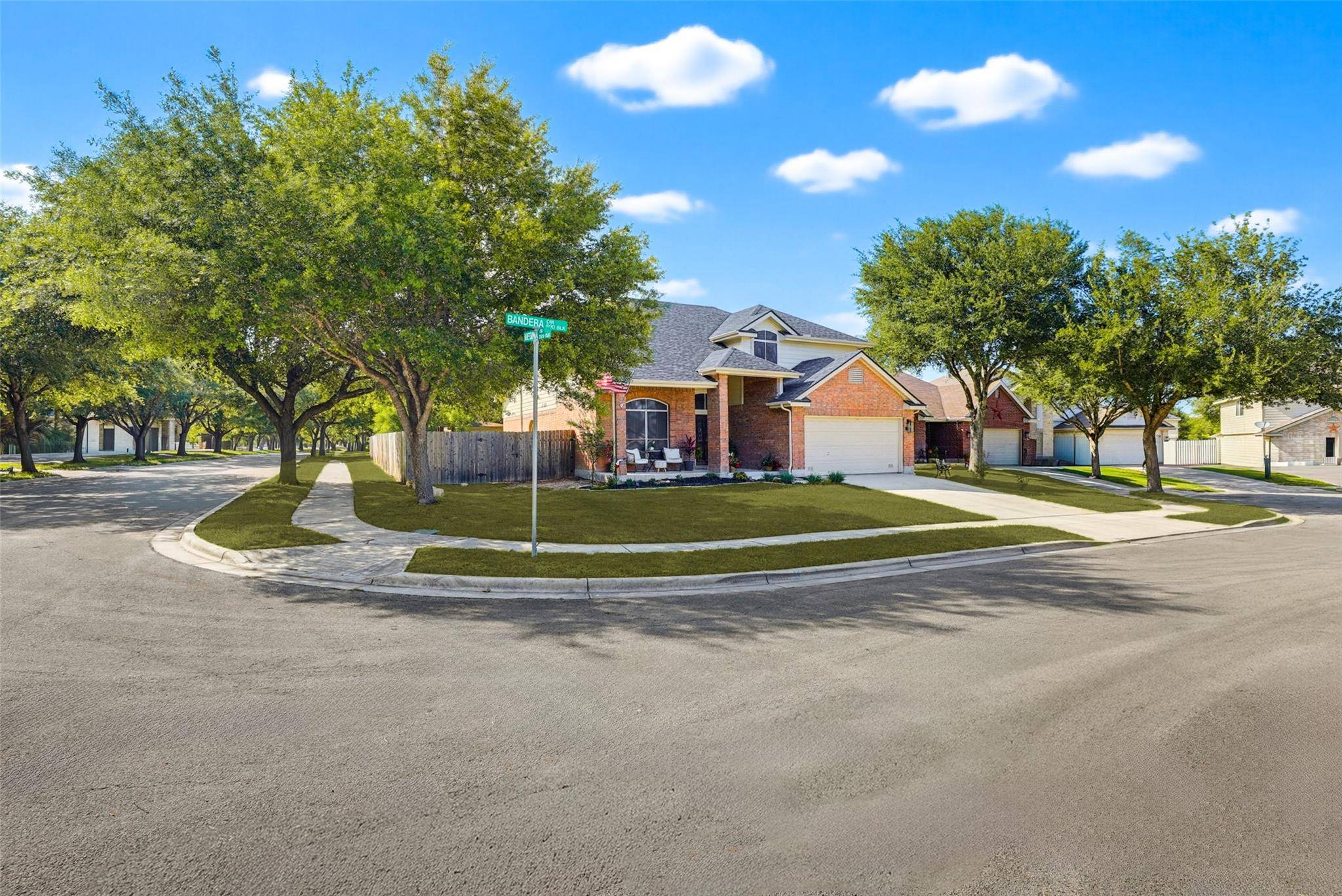 518 BANDERA CIR CIR, New Braunfels, TX 78130