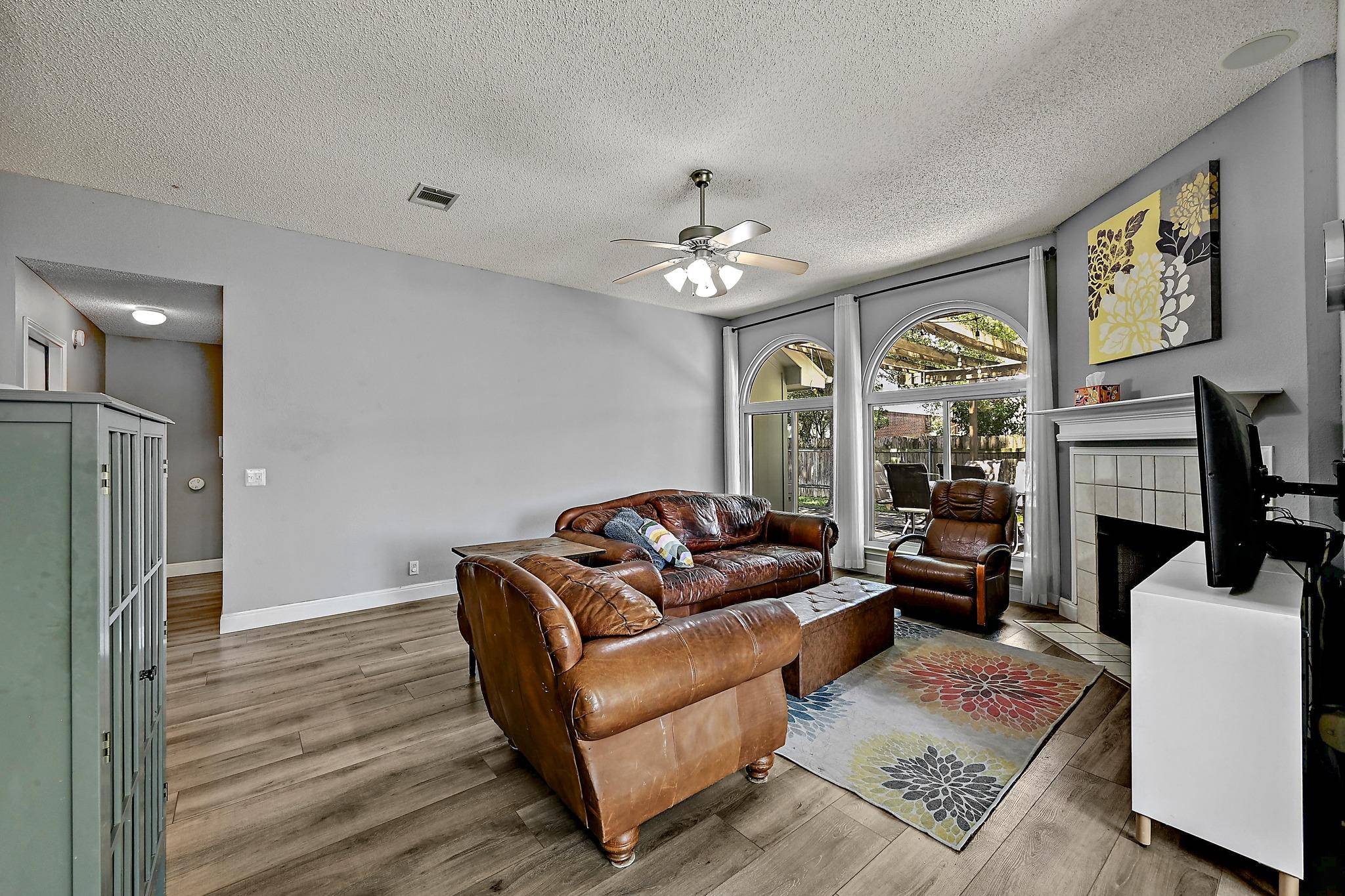 502 Dusty Leather CT, Pflugerville, TX 78660