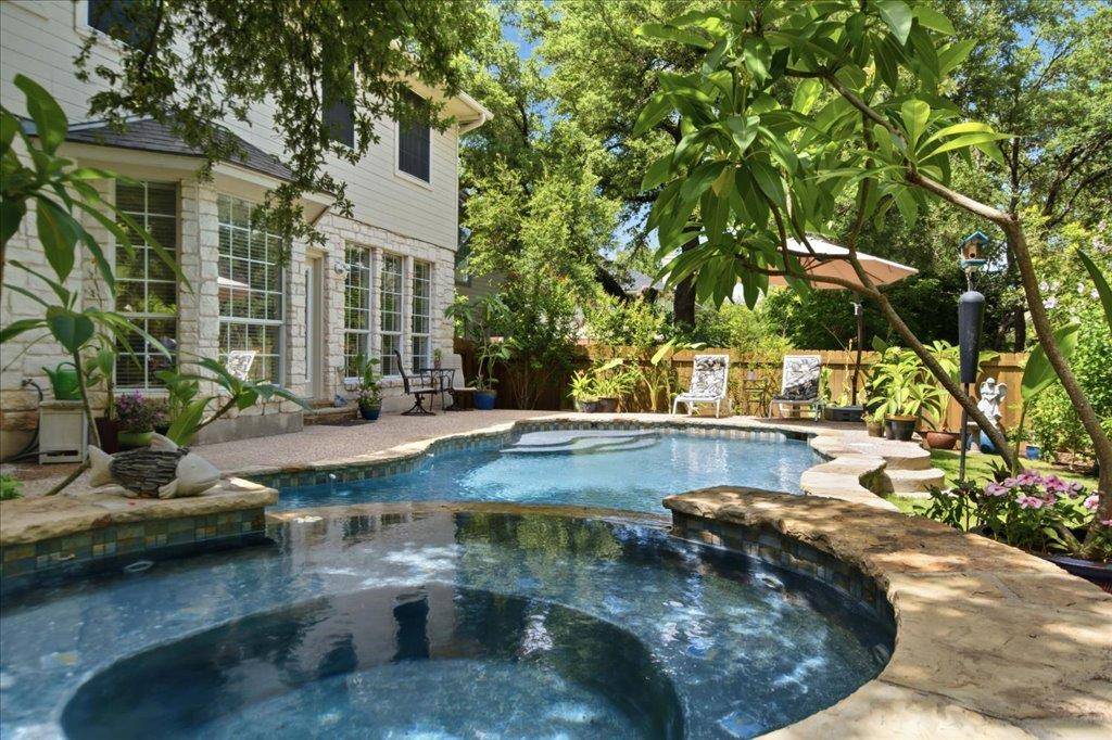 2041 Saint Andrews DR, Round Rock, TX 78664