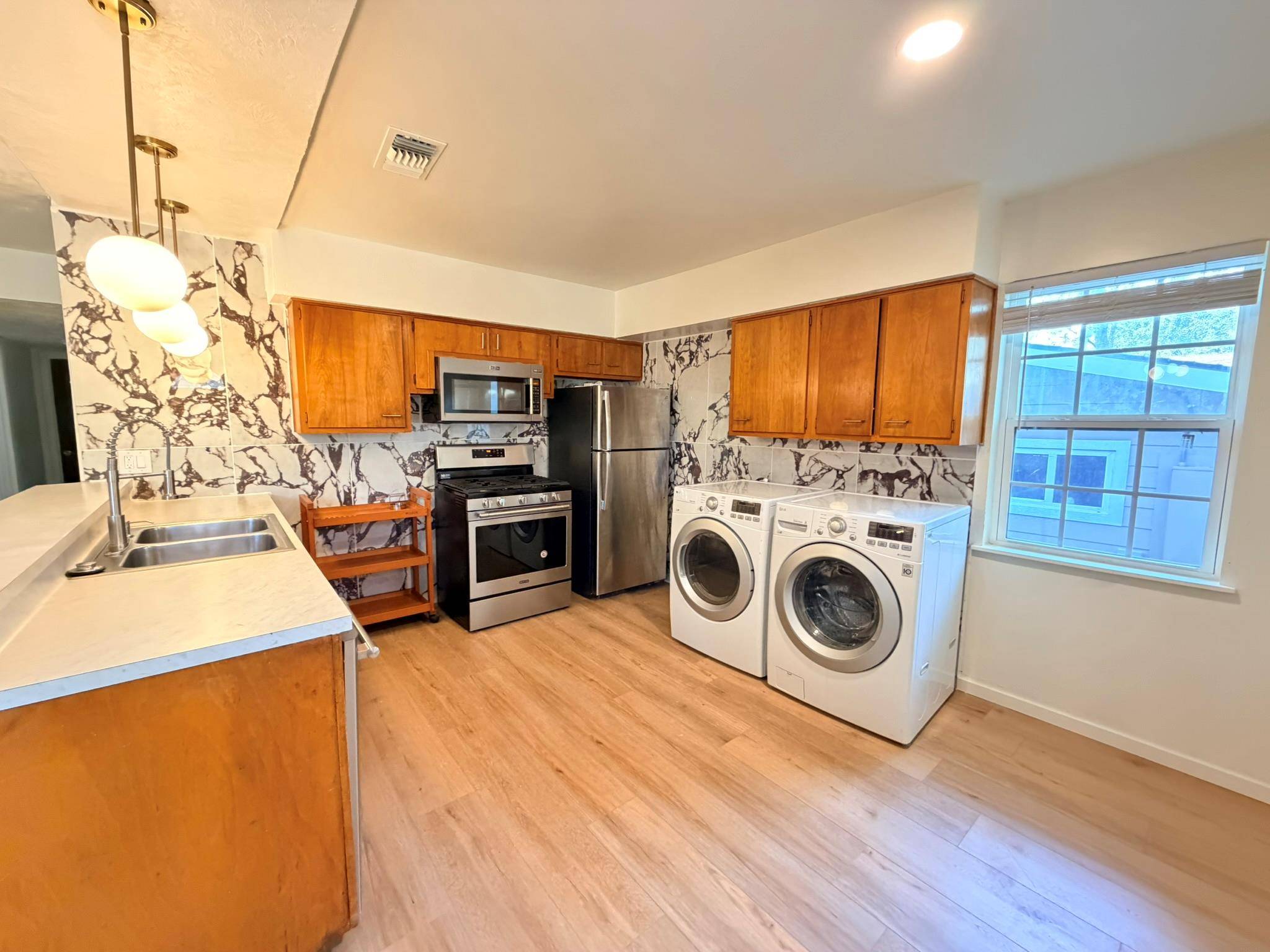4606 S 2nd ST, Austin, TX 78745