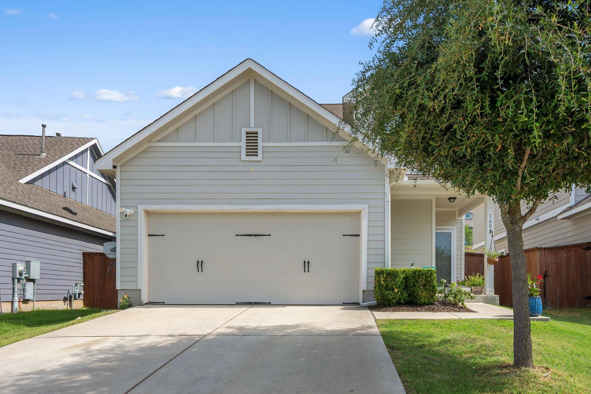 160 Red Buckeye LOOP, Liberty Hill, TX 78642