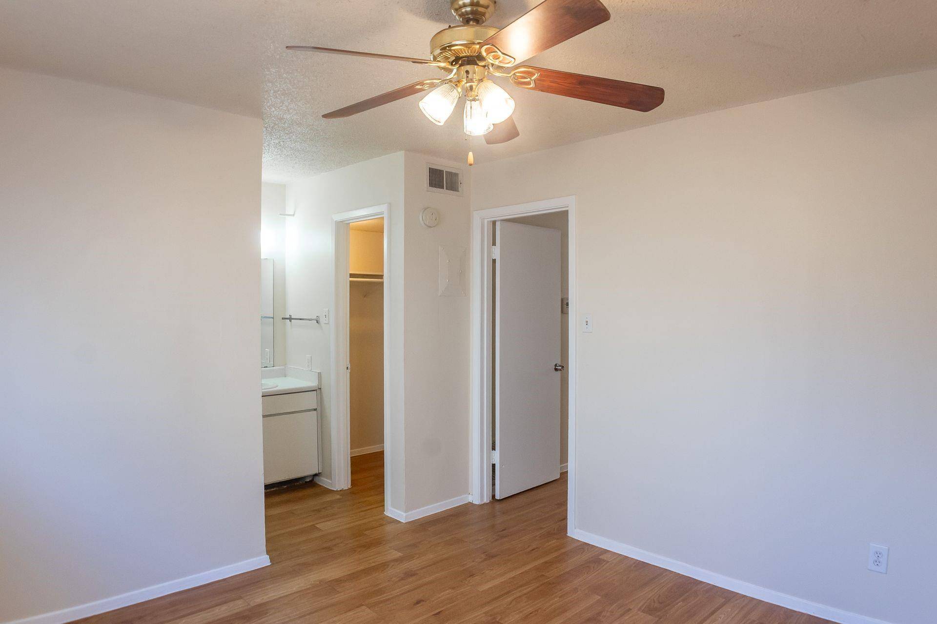 924 E Dean Keeton ST #228, Austin, TX 78705