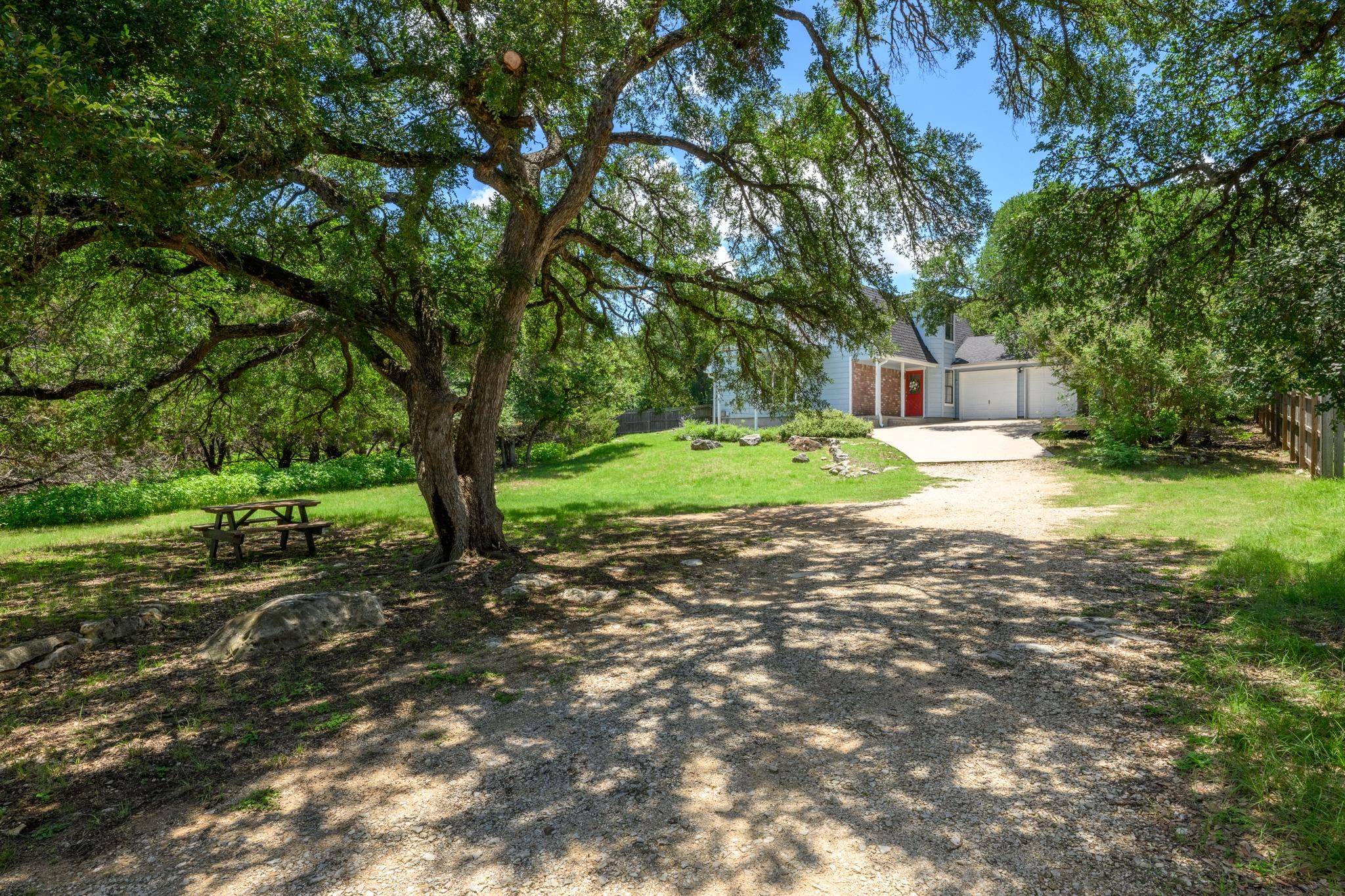 6 Basswood CIR, Wimberley, TX 78676