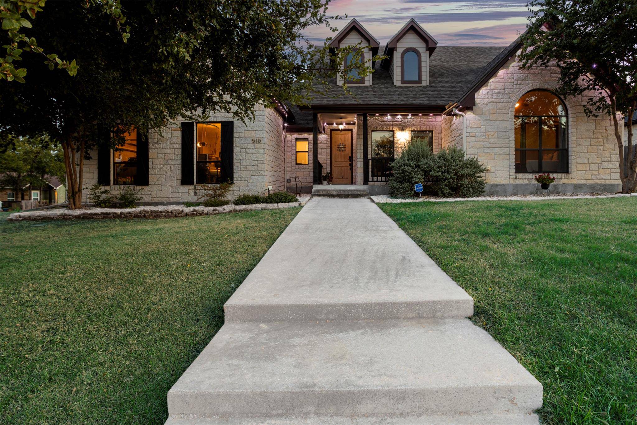 510 Woodland Park DR, Marble Falls, TX 78654